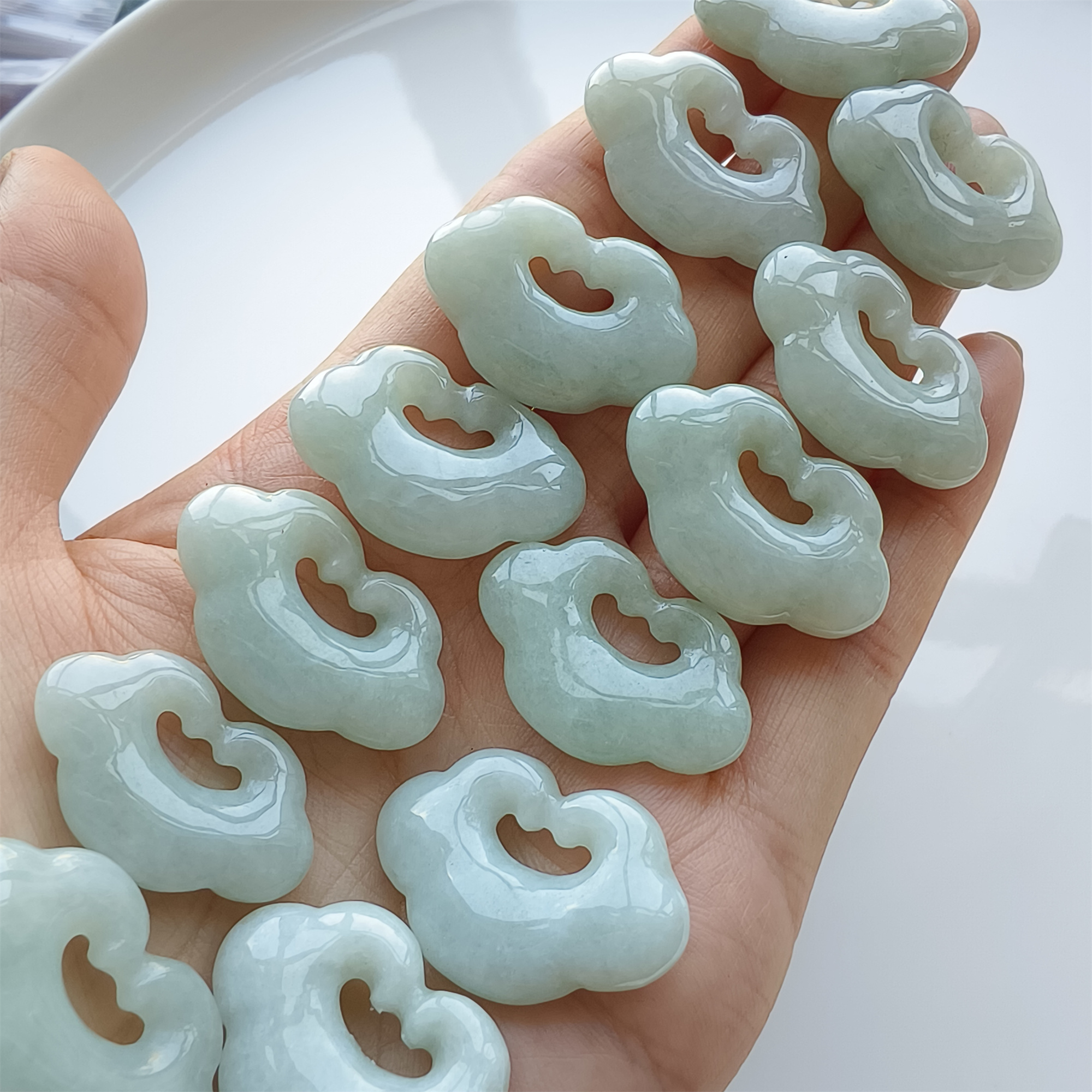 3pcs Natural Certificated Type A 15X25X5mm Green Burmese Jadeite Ruyi Pendant,Amulet Pendant,DIY Jewelry Supplies