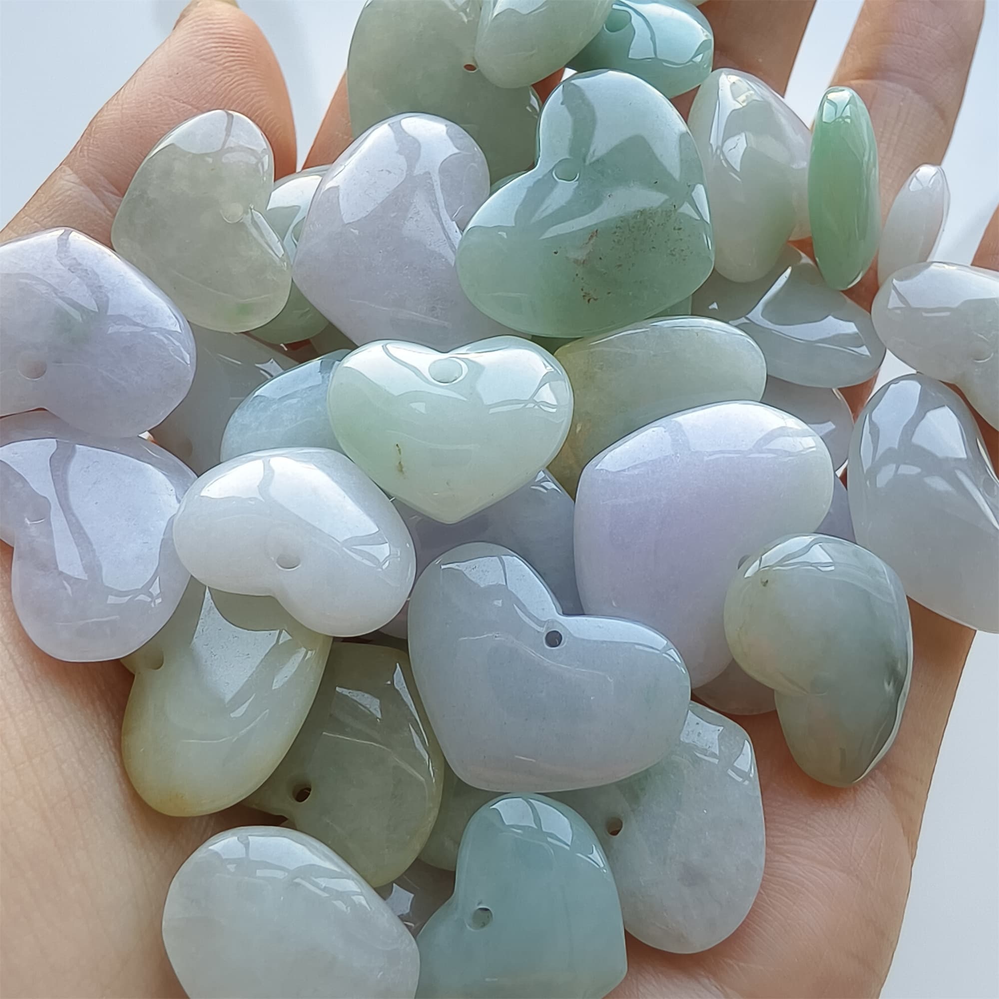 DDP 10pcs 14.5-21mm Natural Certificated Type A Icy Green White Burmese Jadeite Heart Beads