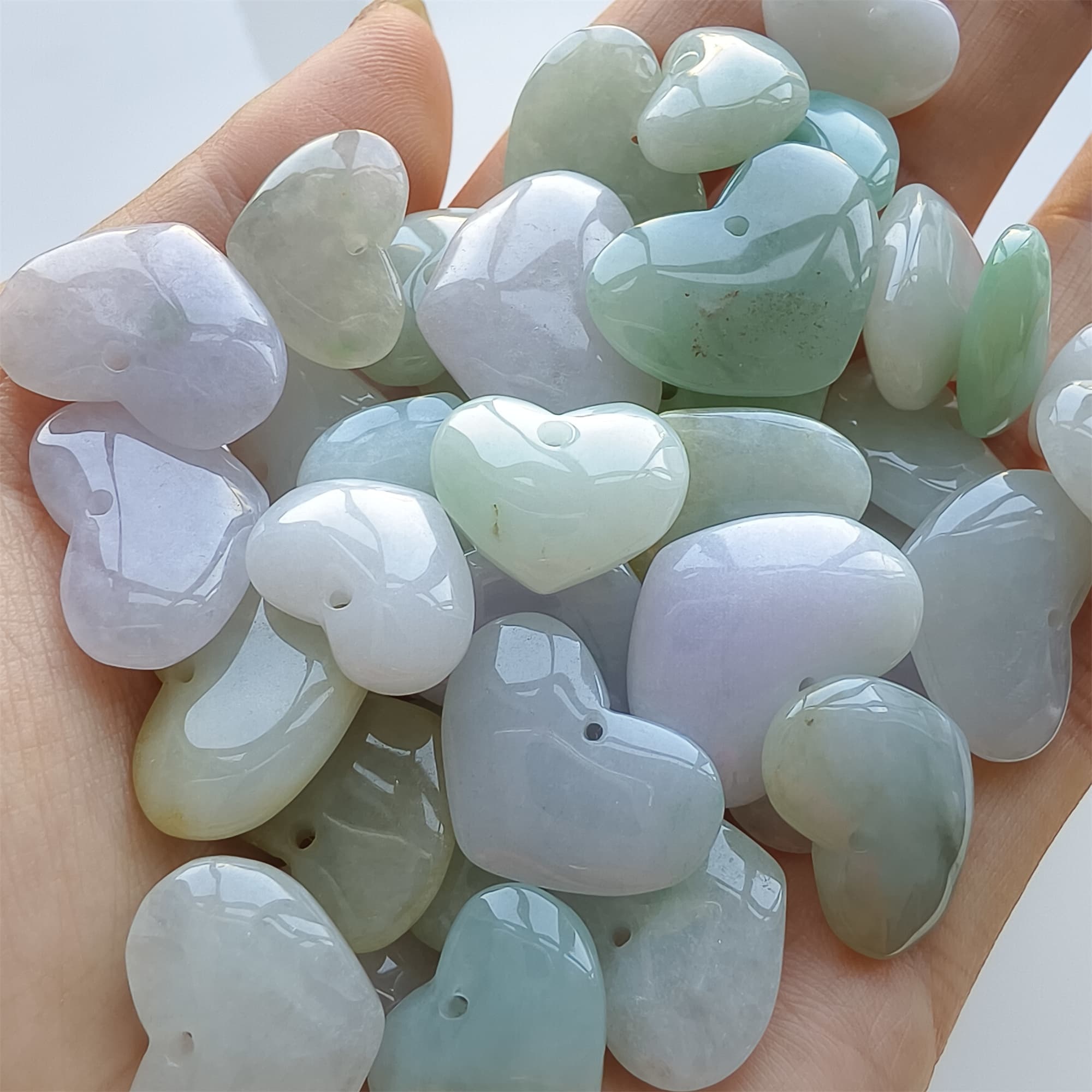 DDP 10pcs 14.5-21mm Natural Certificated Type A Icy Green White Burmese Jadeite Heart Beads