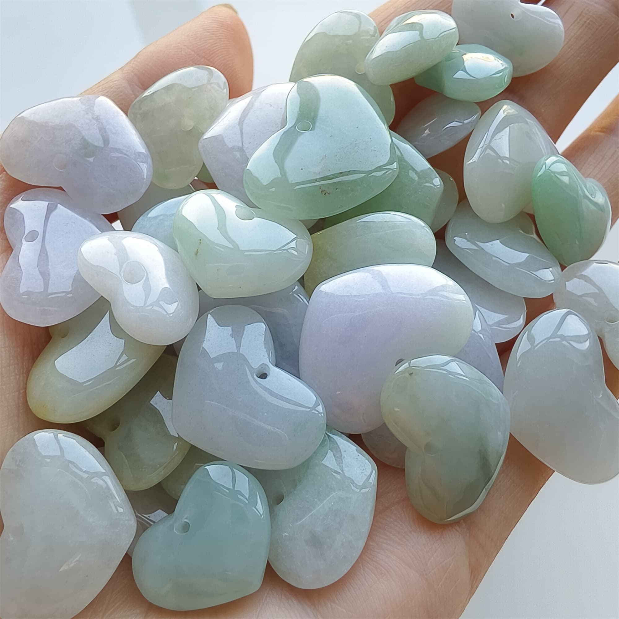 DDP 10pcs 14.5-21mm Natural Certificated Type A Icy Green White Burmese Jadeite Heart Beads