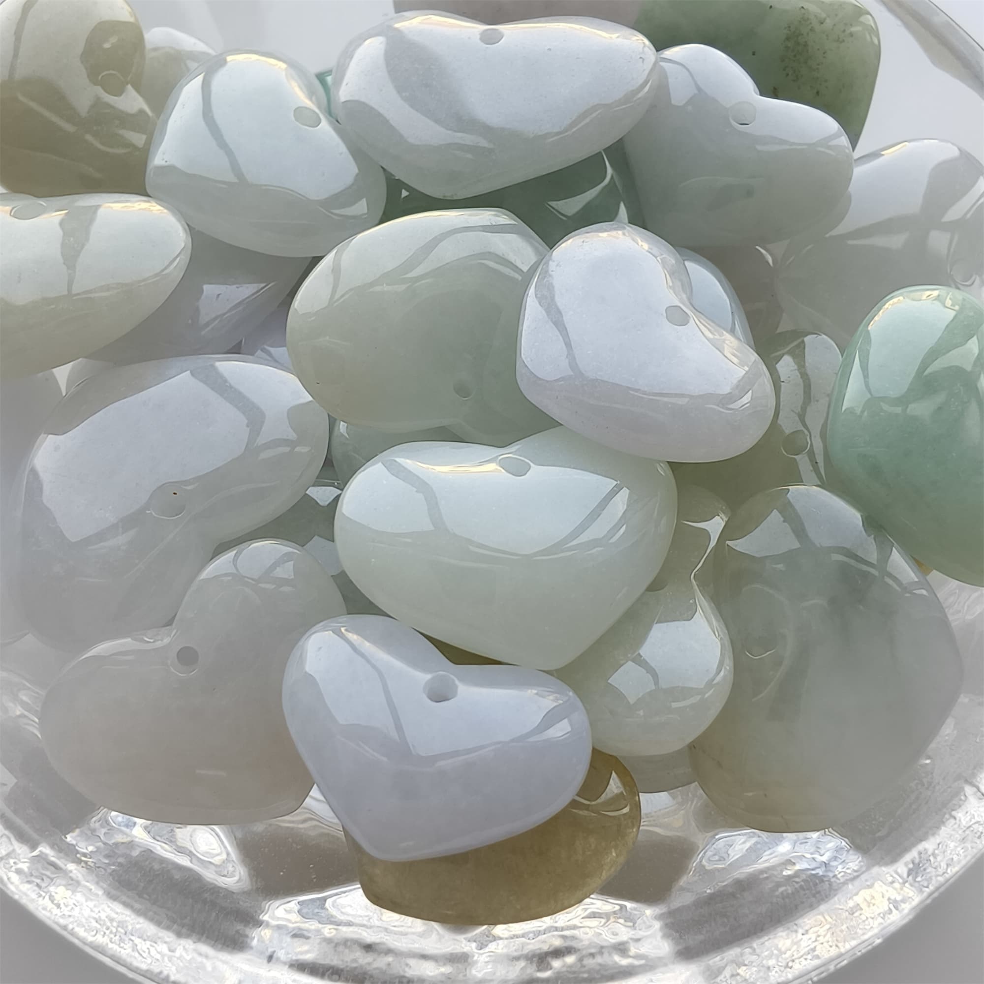DDP 10pcs 14.5-21mm Natural Certificated Type A Icy Green White Burmese Jadeite Heart Beads