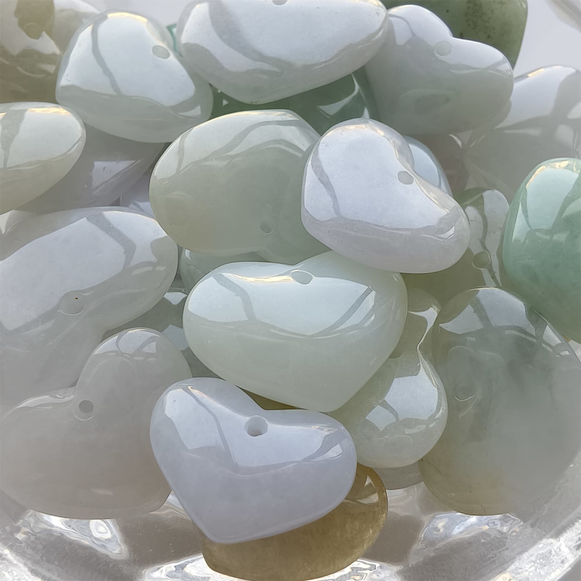 DDP 10pcs 14.5-21mm Natural Certificated Type A Icy Green White Burmese Jadeite Heart Beads