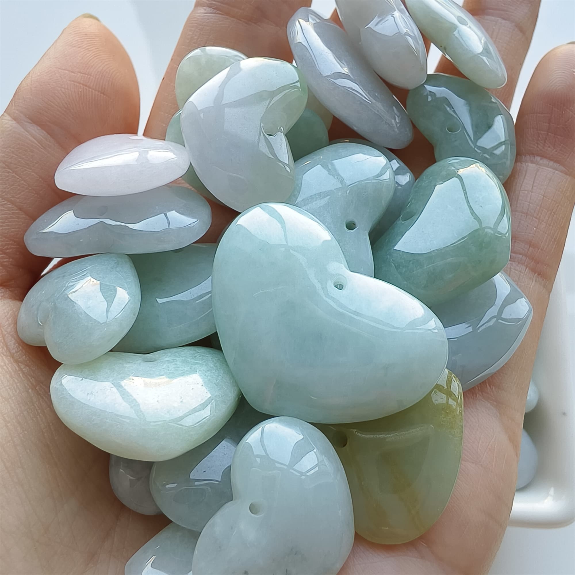 DDP 5pcs 20-29mm Natural Certificated Type A Icy Green White Burmese Jadeite Heart Beads