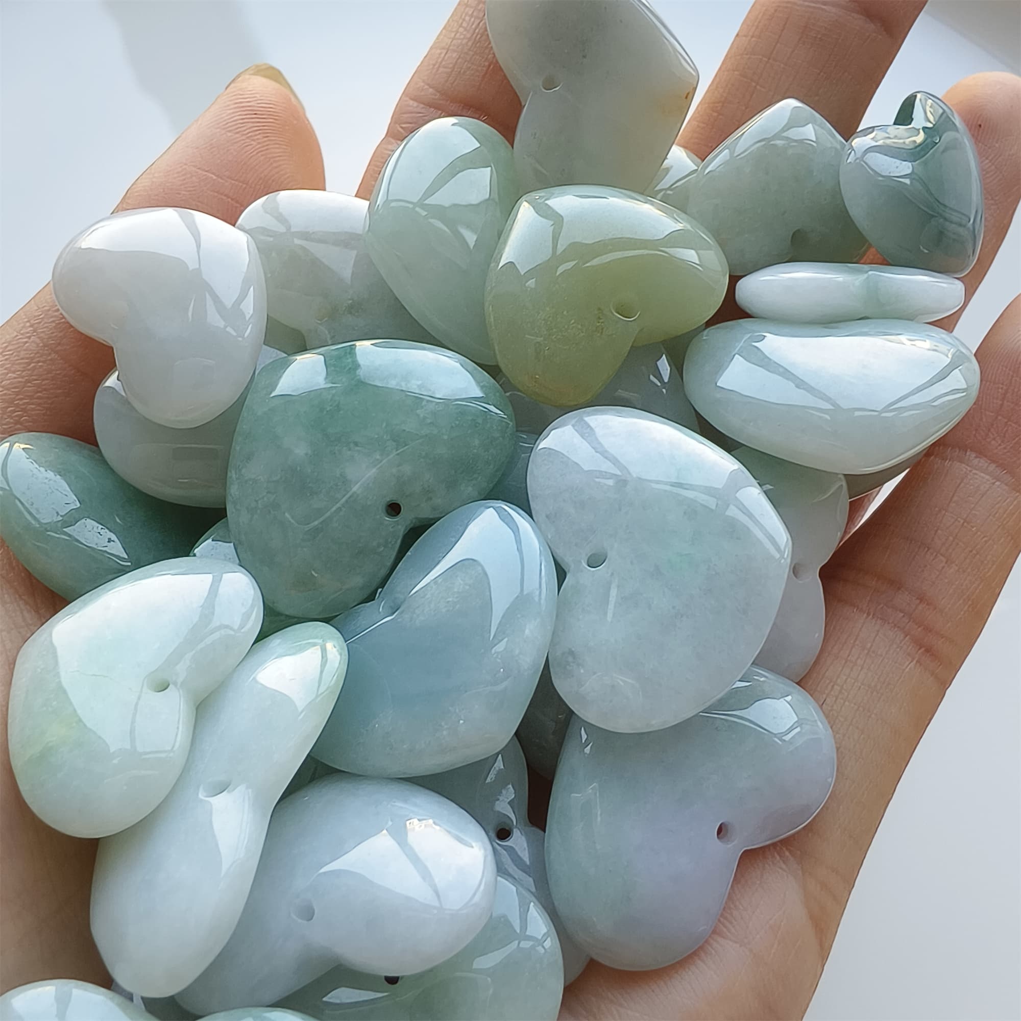 DDP 5pcs 20-29mm Natural Certificated Type A Icy Green White Burmese Jadeite Heart Beads