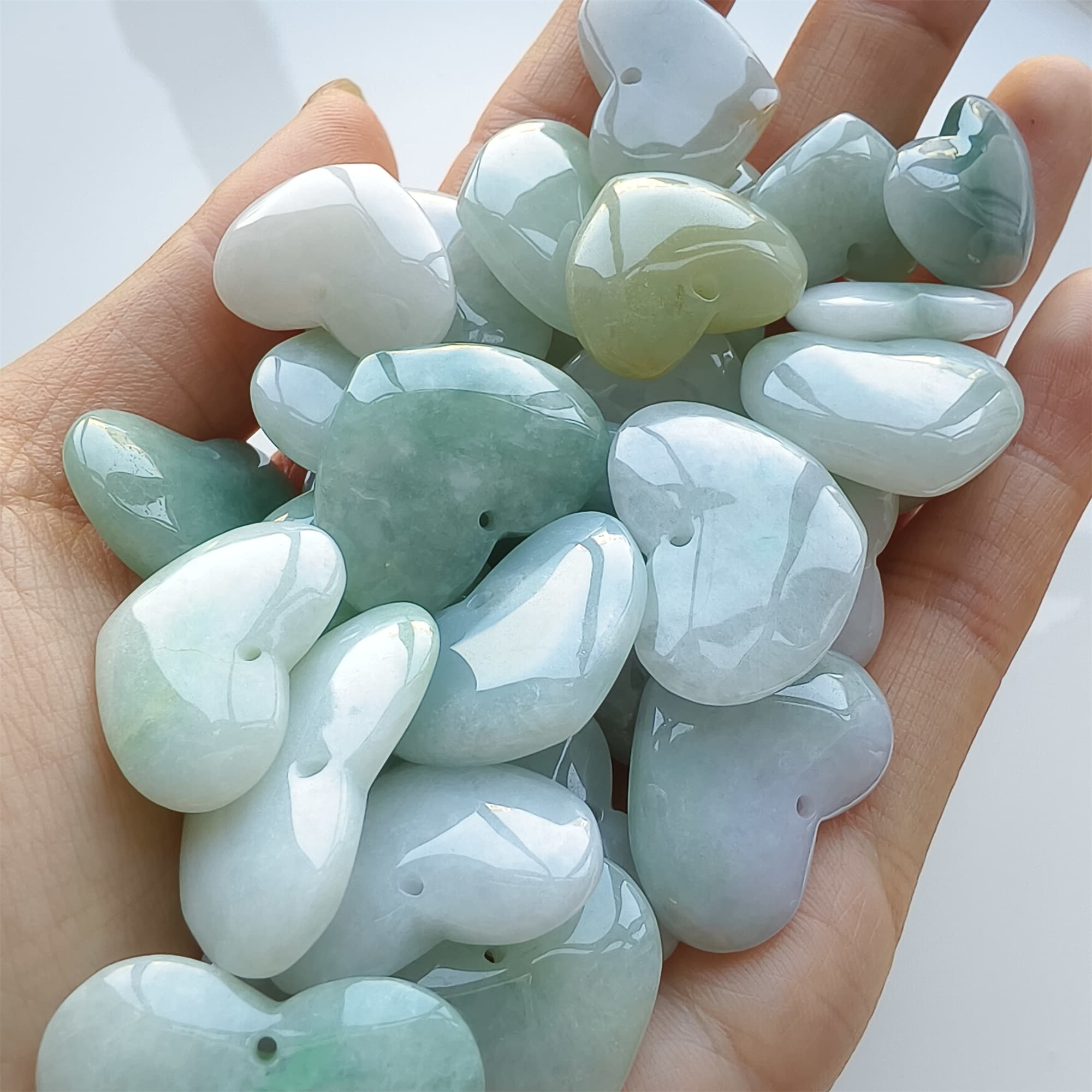 DDP 5pcs 20-29mm Natural Certificated Type A Icy Green White Burmese Jadeite Heart Beads