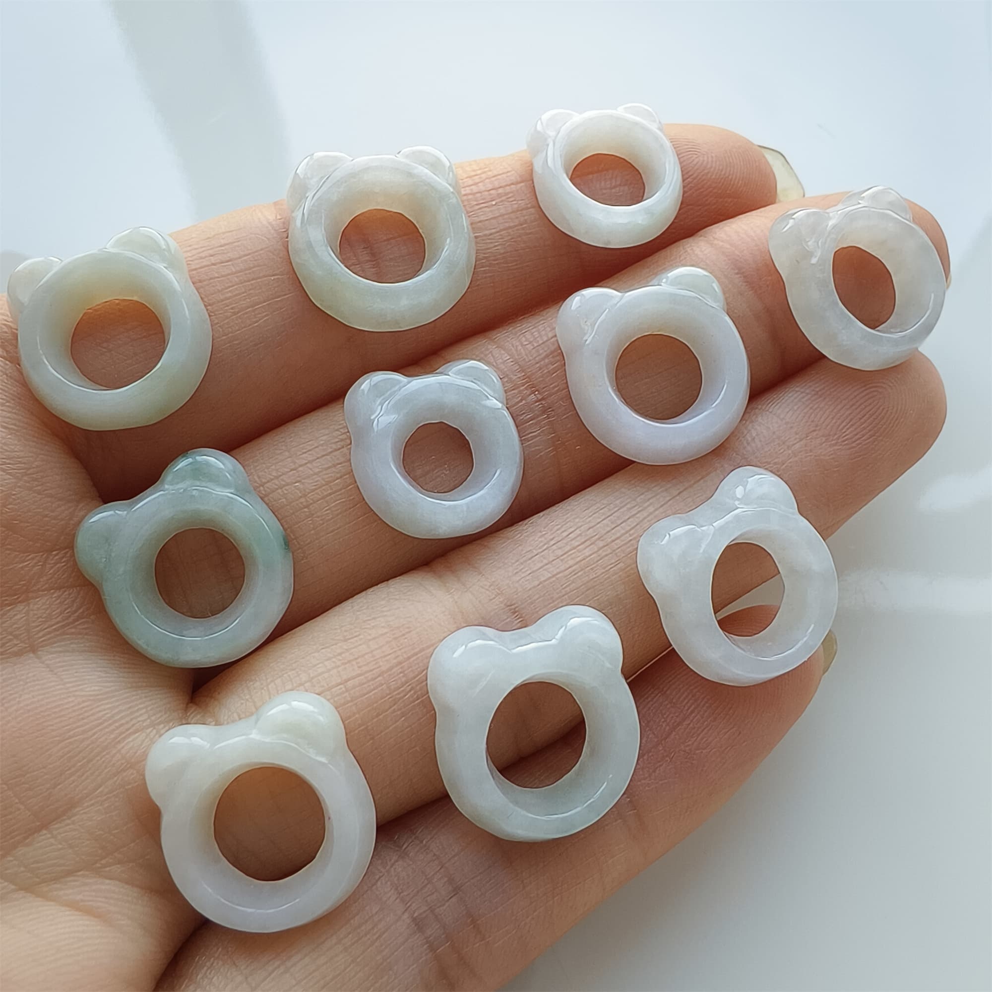 DDP 5pcs 12-13.5mm Natural Certificated Type A Green White Burmese Jadeite Bear Beads