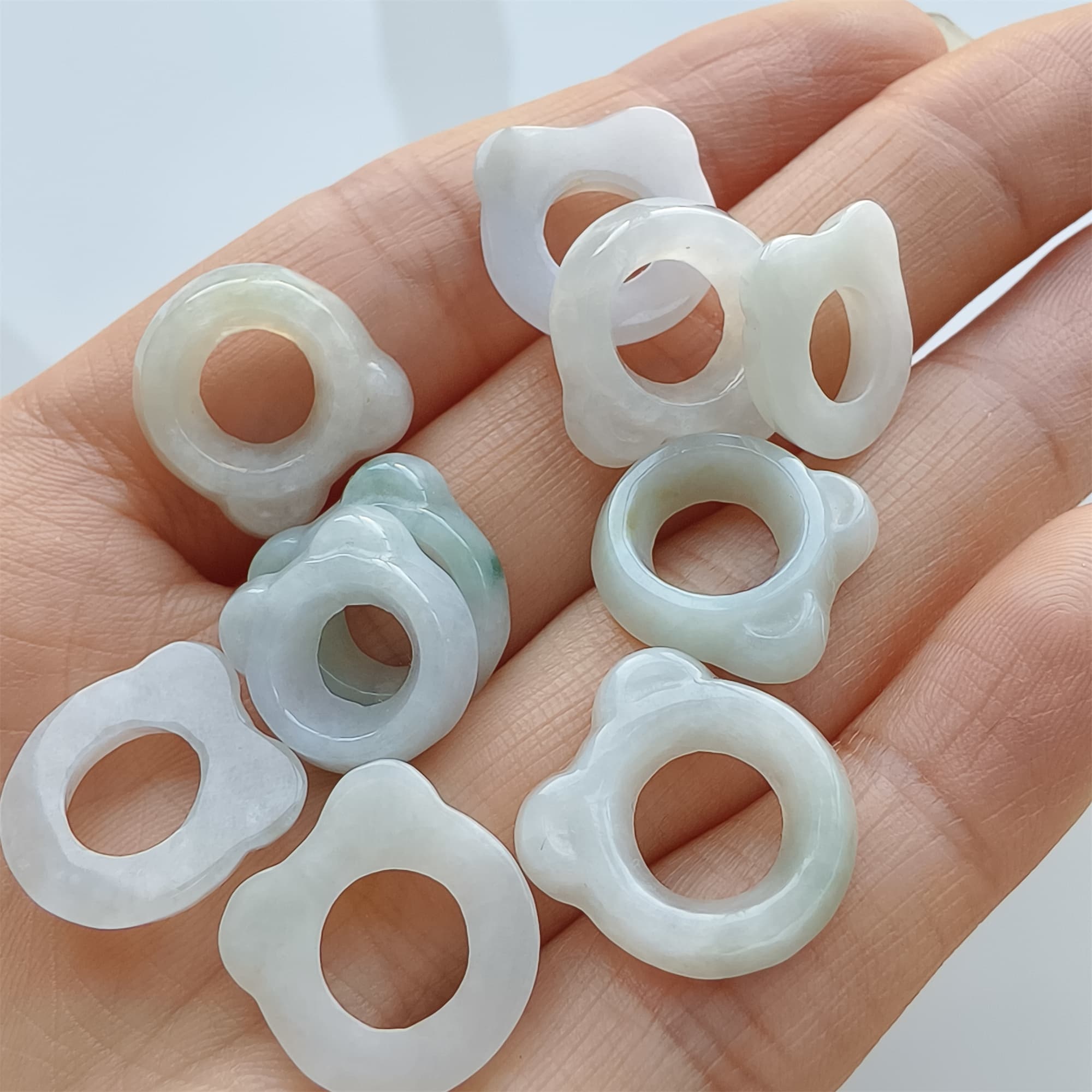 DDP 5pcs 12-13.5mm Natural Certificated Type A Green White Burmese Jadeite Bear Beads