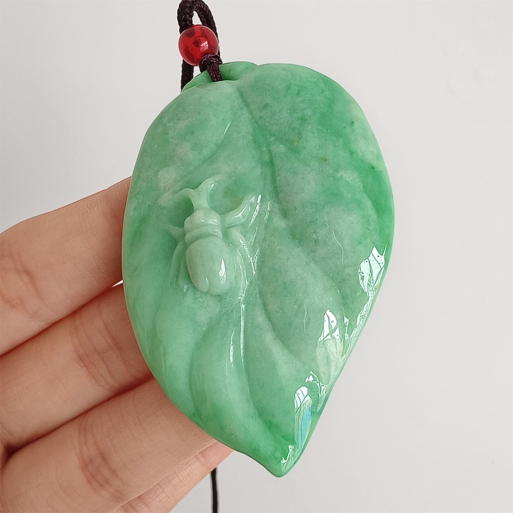 DDP 58mm Natural Certificated Type A Green Burmese Jadeite Leaf Pendant With Spider Carved