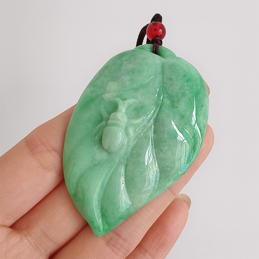 DDP 58mm Natural Certificated Type A Green Burmese Jadeite Leaf Pendant With Spider Carved