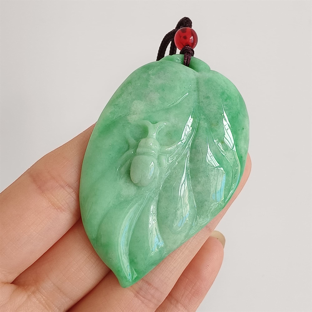 DDP 58mm Natural Certificated Type A Green Burmese Jadeite Leaf Pendant With Spider Carved