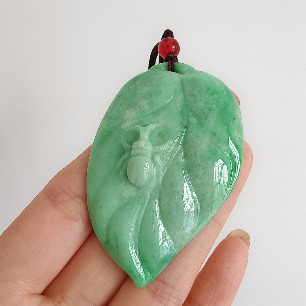 DDP 58mm Natural Certificated Type A Green Burmese Jadeite Leaf Pendant With Spider Carved