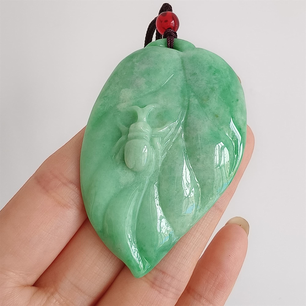 DDP 58mm Natural Certificated Type A Green Burmese Jadeite Leaf Pendant With Spider Carved