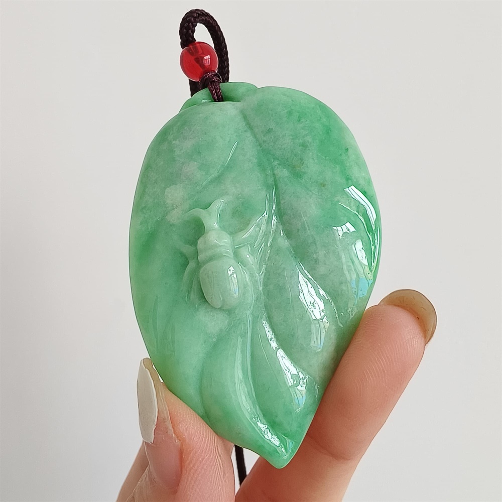 DDP 58mm Natural Certificated Type A Green Burmese Jadeite Leaf Pendant With Spider Carved