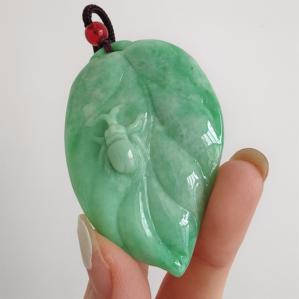 DDP 58mm Natural Certificated Type A Green Burmese Jadeite Leaf Pendant With Spider Carved