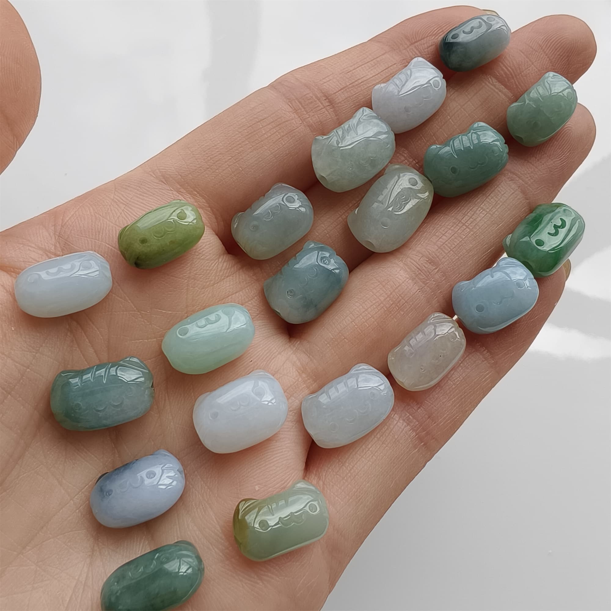 DDP 2pcs 12-14.5mm Natural Certificated Type A Green White Burmese Jadeite Kitty Beads
