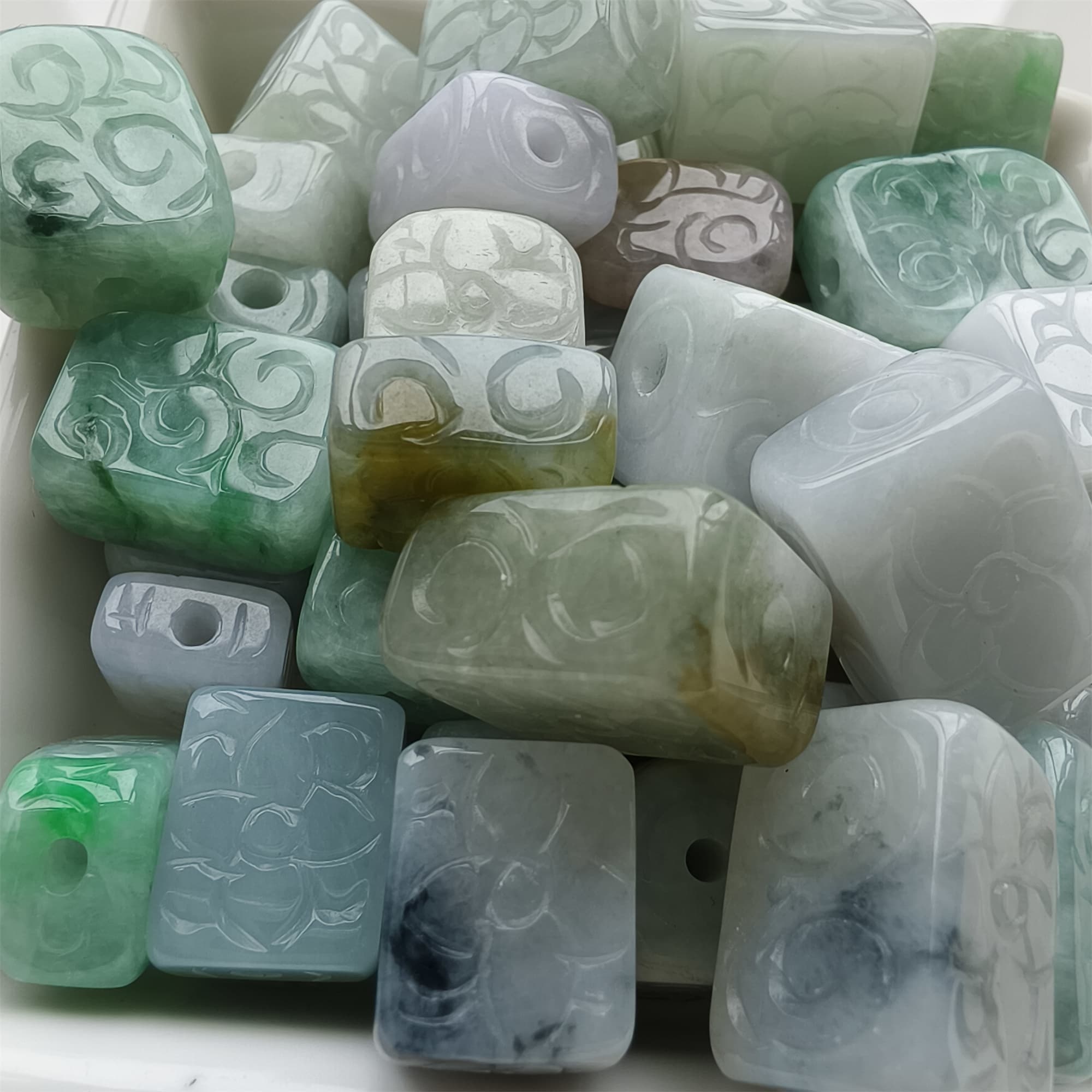 DDP 5pcs 11.5-19mm Natural Certificated Multi Color Burmese Jadeite Rectangle Square Beads With Flower Carved