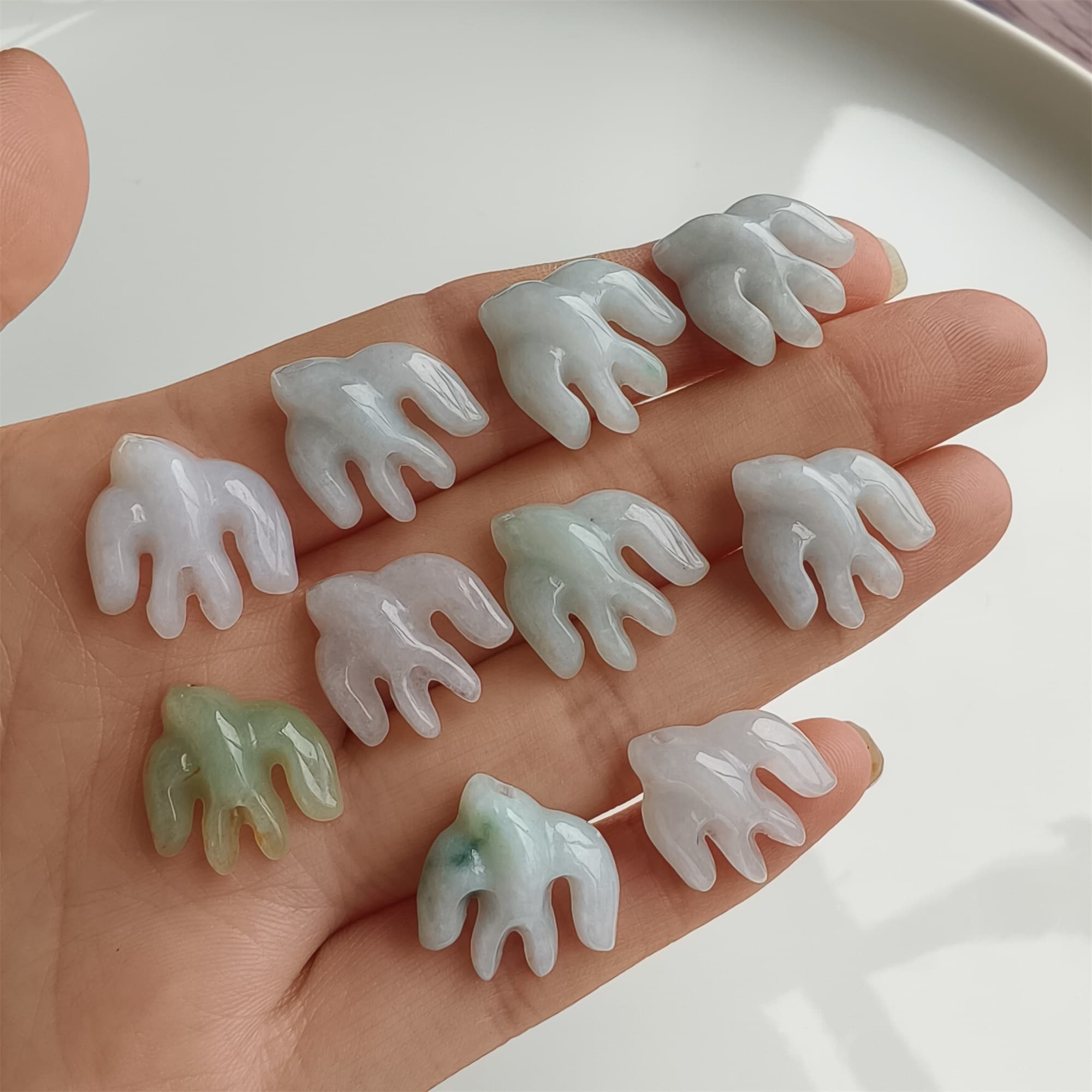 DDP 5pcs 15-16mm Natural Certificated Type A Icy Green White Burmese Jadeite Swallow Beads