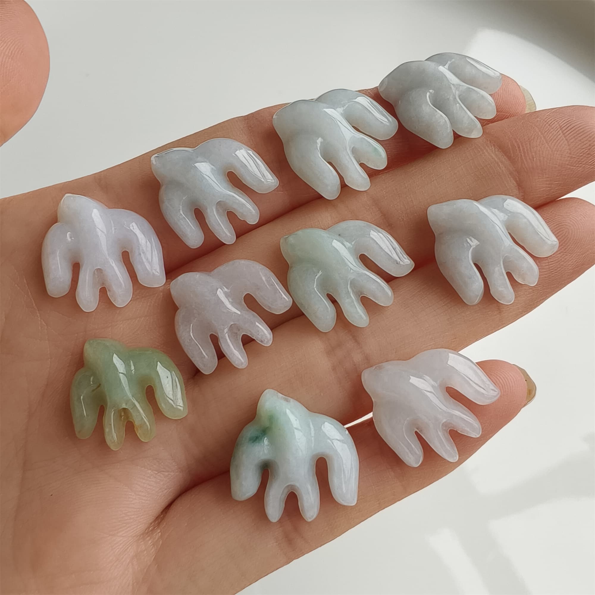 DDP 5pcs 15-16mm Natural Certificated Type A Icy Green White Burmese Jadeite Swallow Beads