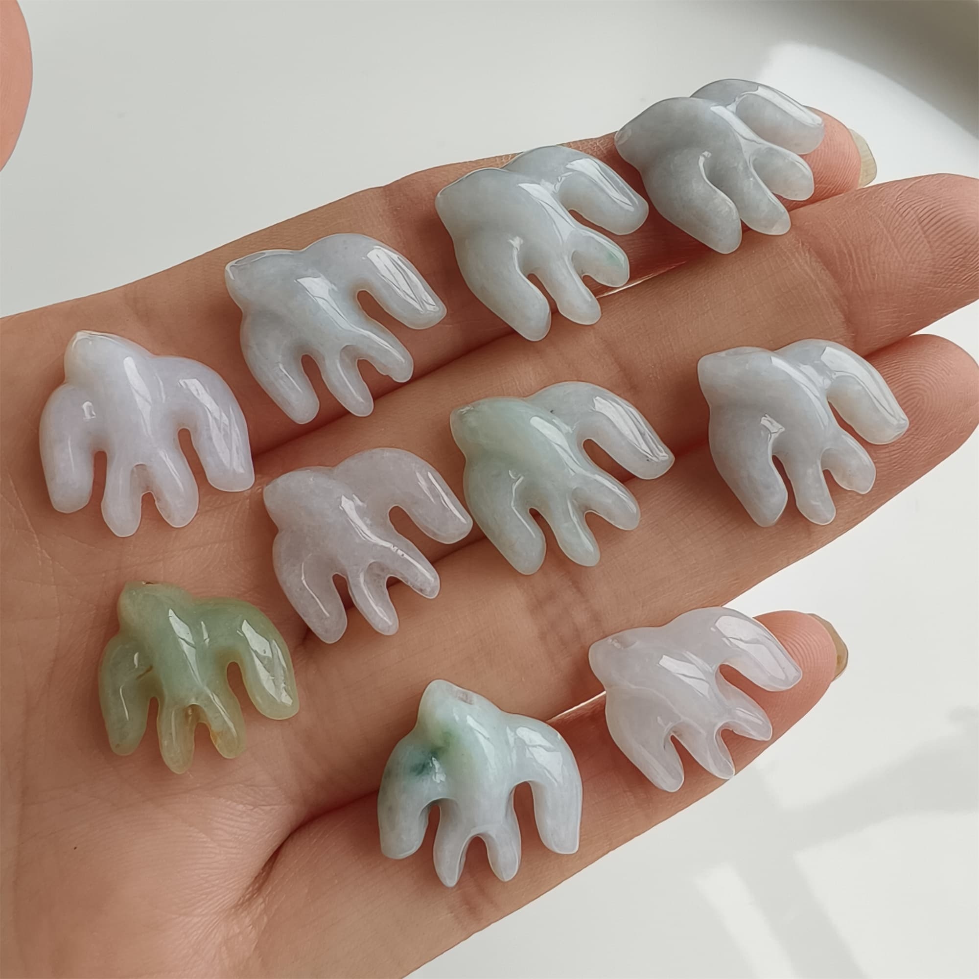 DDP 5pcs 15-16mm Natural Certificated Type A Icy Green White Burmese Jadeite Swallow Beads