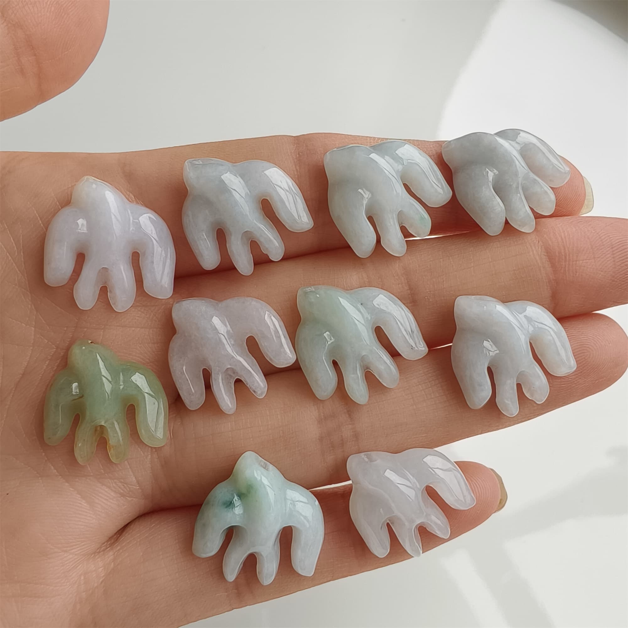 DDP 5pcs 15-16mm Natural Certificated Type A Icy Green White Burmese Jadeite Swallow Beads