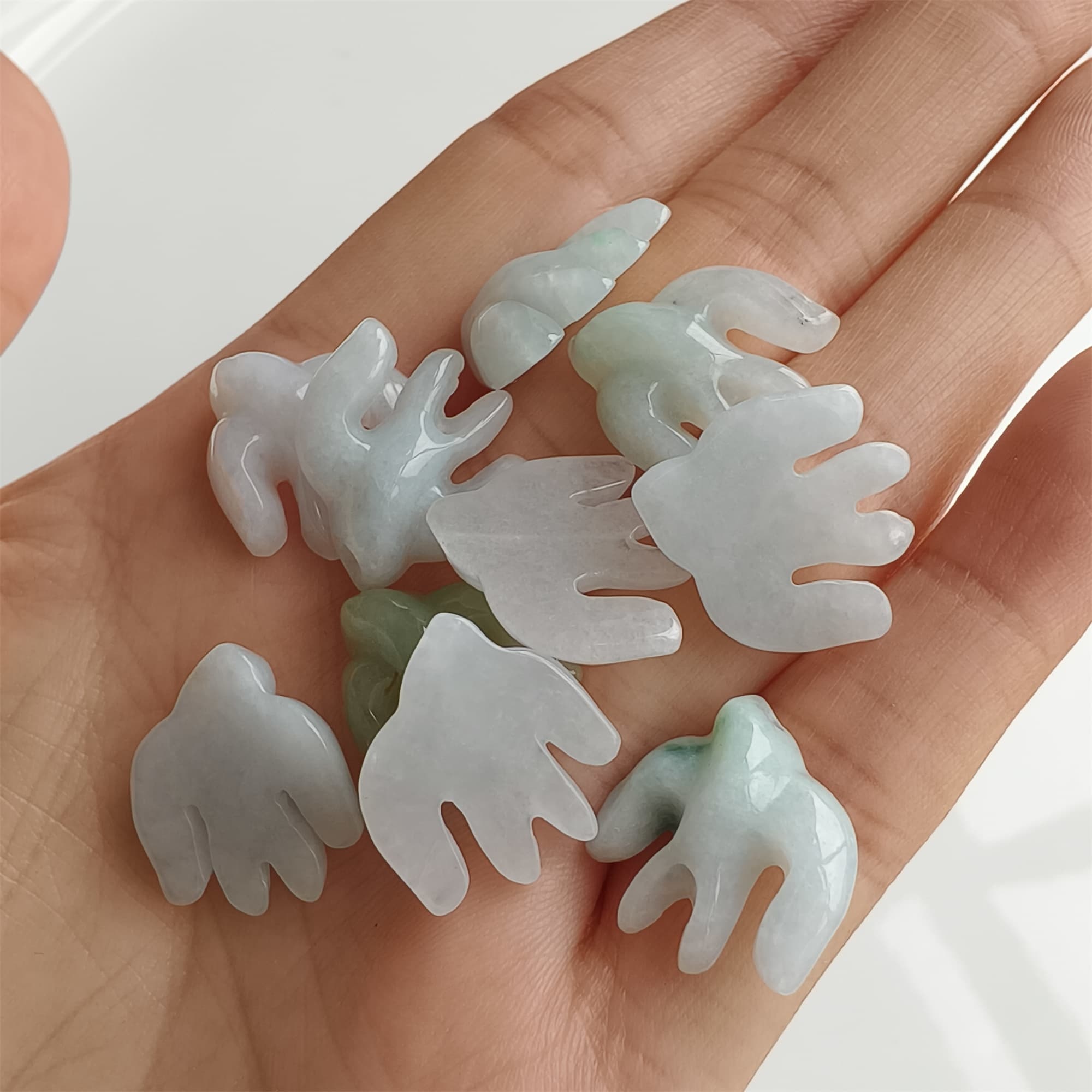DDP 5pcs 15-16mm Natural Certificated Type A Icy Green White Burmese Jadeite Swallow Beads