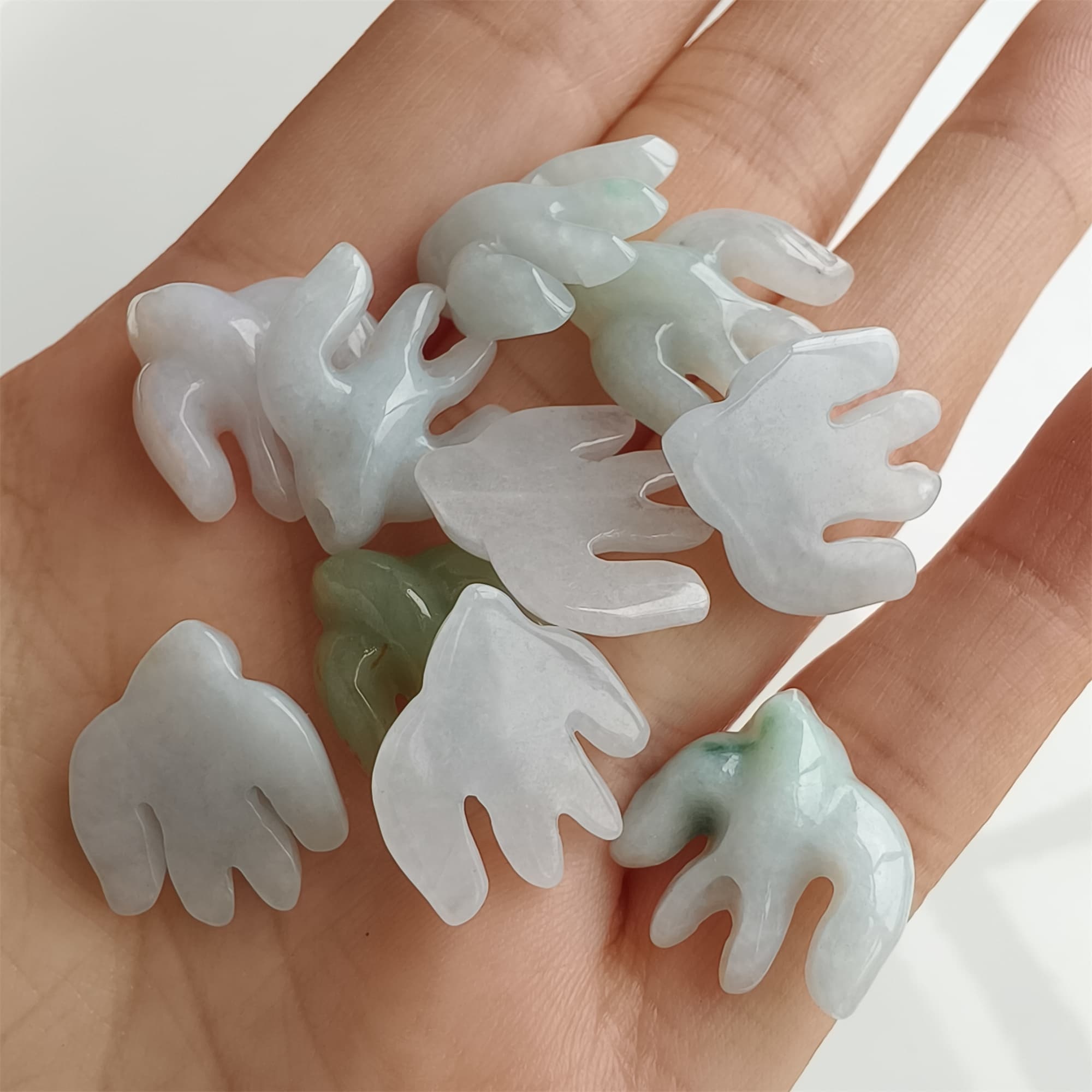 DDP 5pcs 15-16mm Natural Certificated Type A Icy Green White Burmese Jadeite Swallow Beads