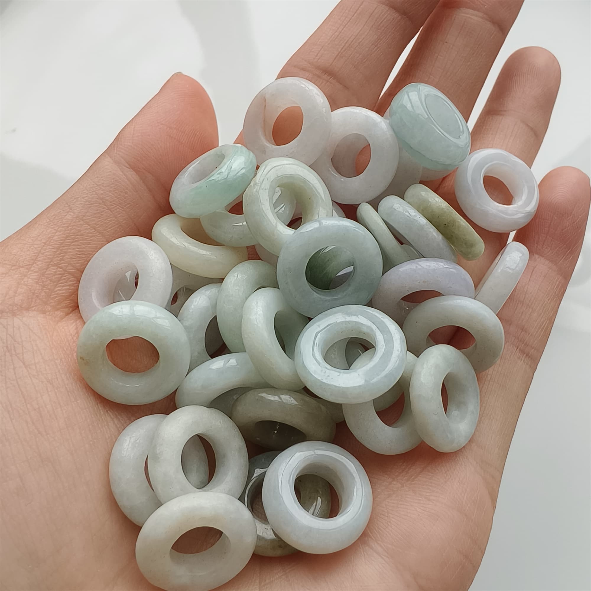 DDP 30pcs 15mm Natural Certificated Type A Green White Burmese Jadeite Donut And Ring Beads