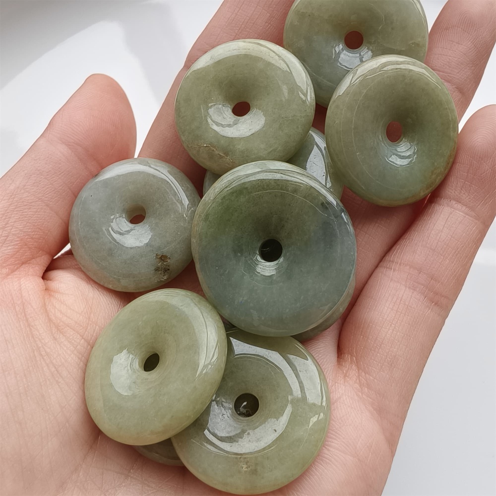 DDP 10pcs 22.5-25mm Natural Yellow Green Burmese Jadeite Safety Buckle Beads