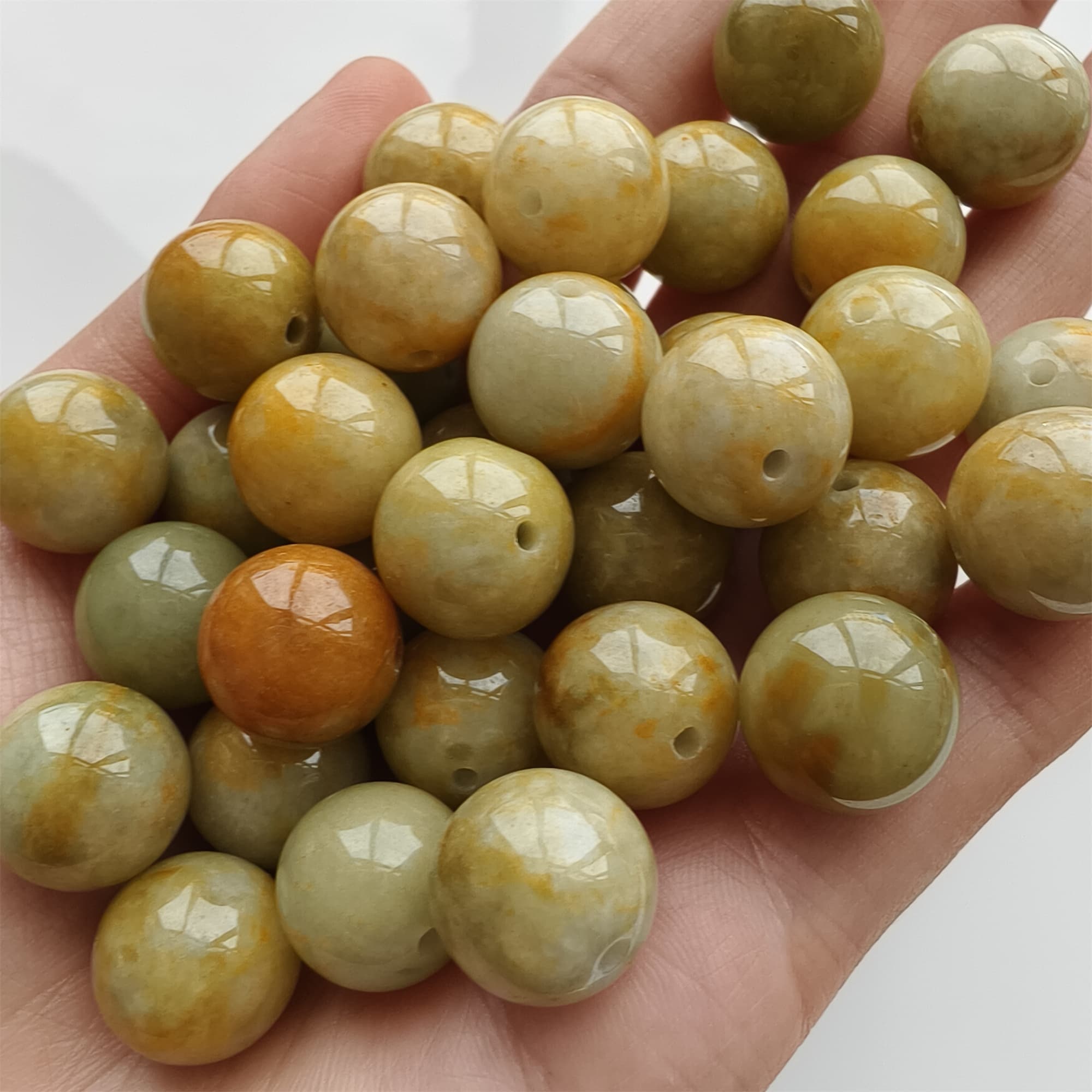 DDP 15pcs 14mm Natural Certificated Yellow Green Burmese Jadeite Round Beads