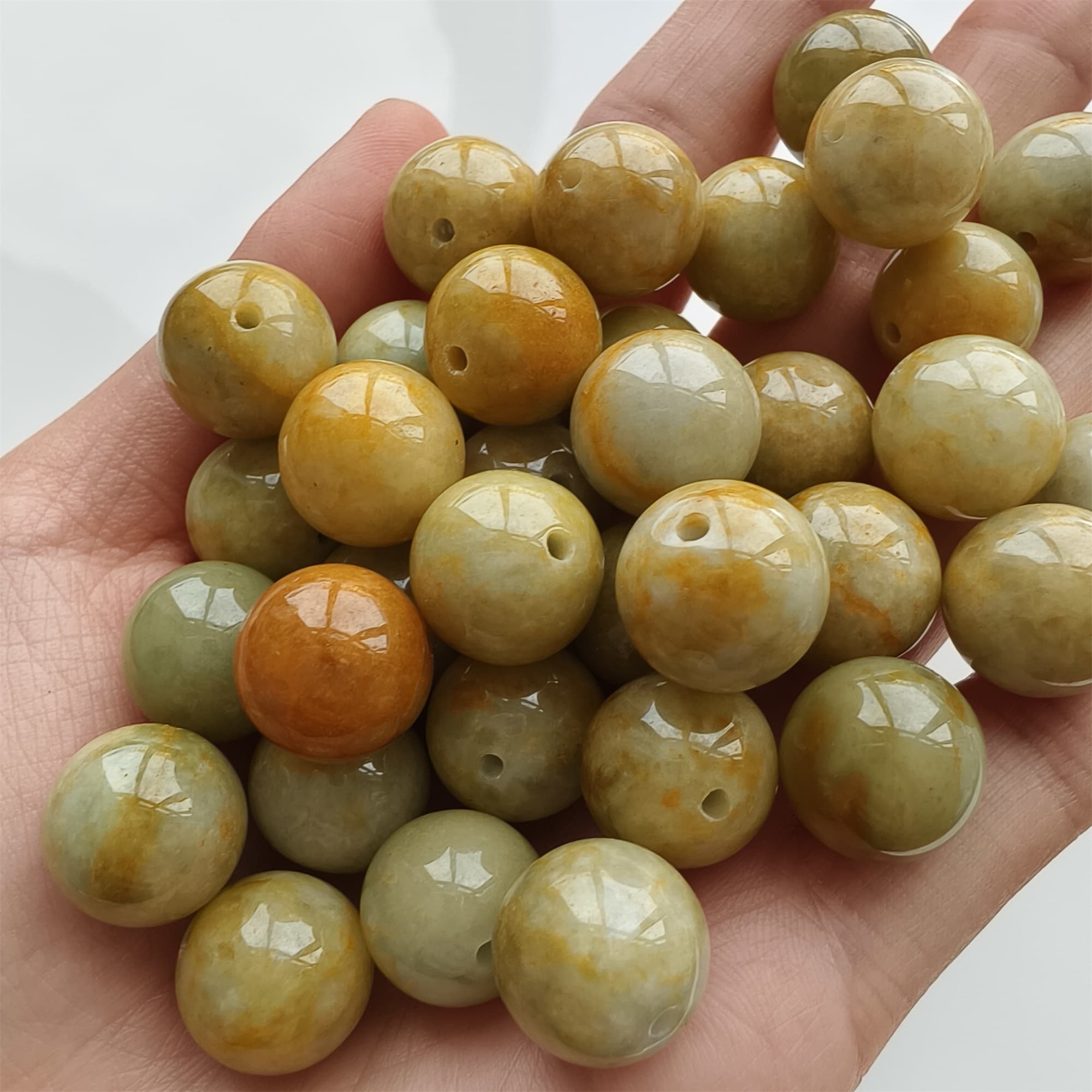 DDP 15pcs 14mm Natural Certificated Yellow Green Burmese Jadeite Round Beads