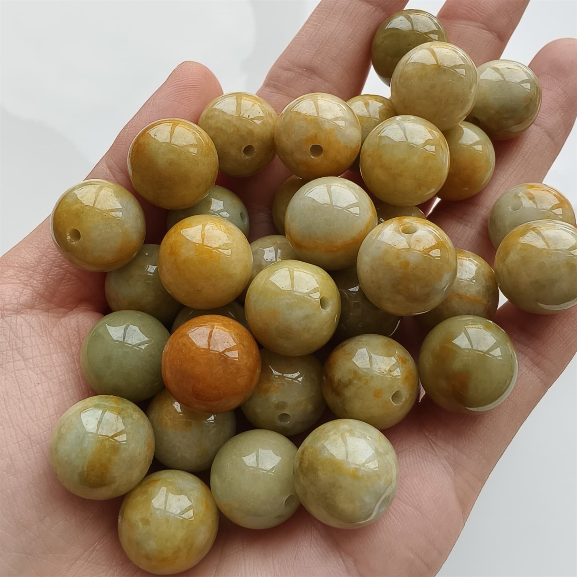 DDP 15pcs 14mm Natural Certificated Yellow Green Burmese Jadeite Round Beads