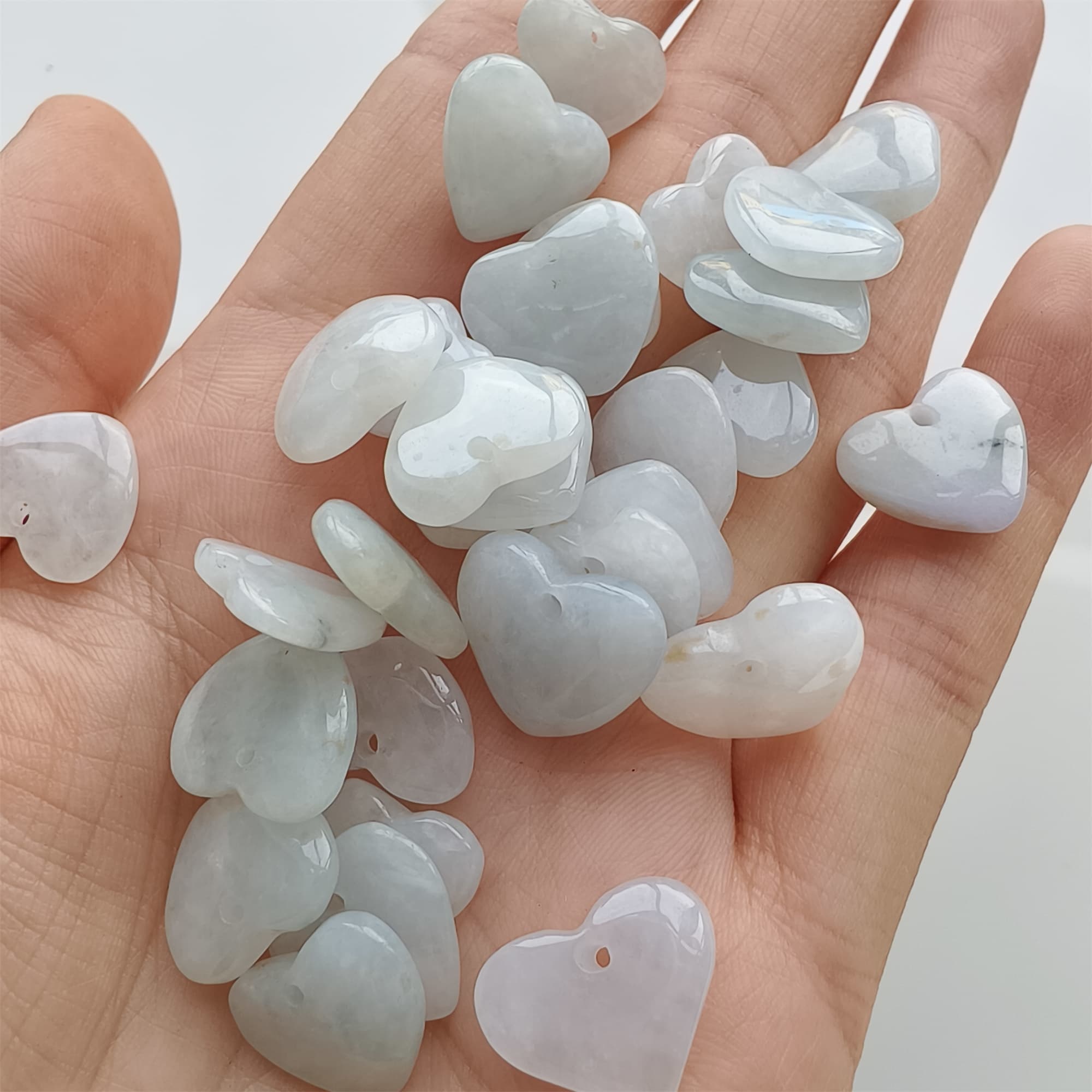 DDP 5pcs 12-14mm Natural Certificated Type A Icy Green White Burmese Jadeite Heart Beads