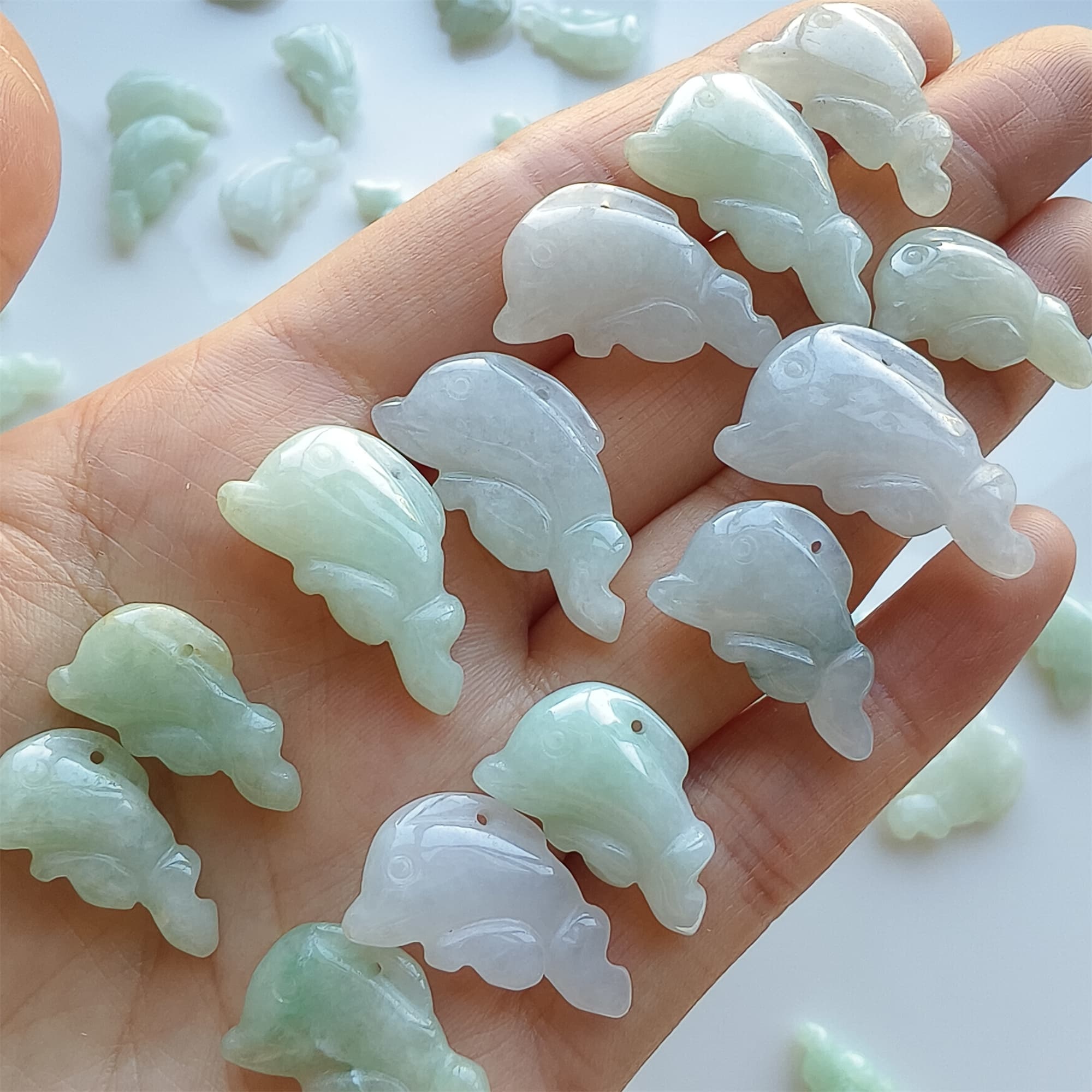 DDP 5pcs 19-25mm Natural Certificated Type A Green White Burmese Jadeite Dolphin Beads
