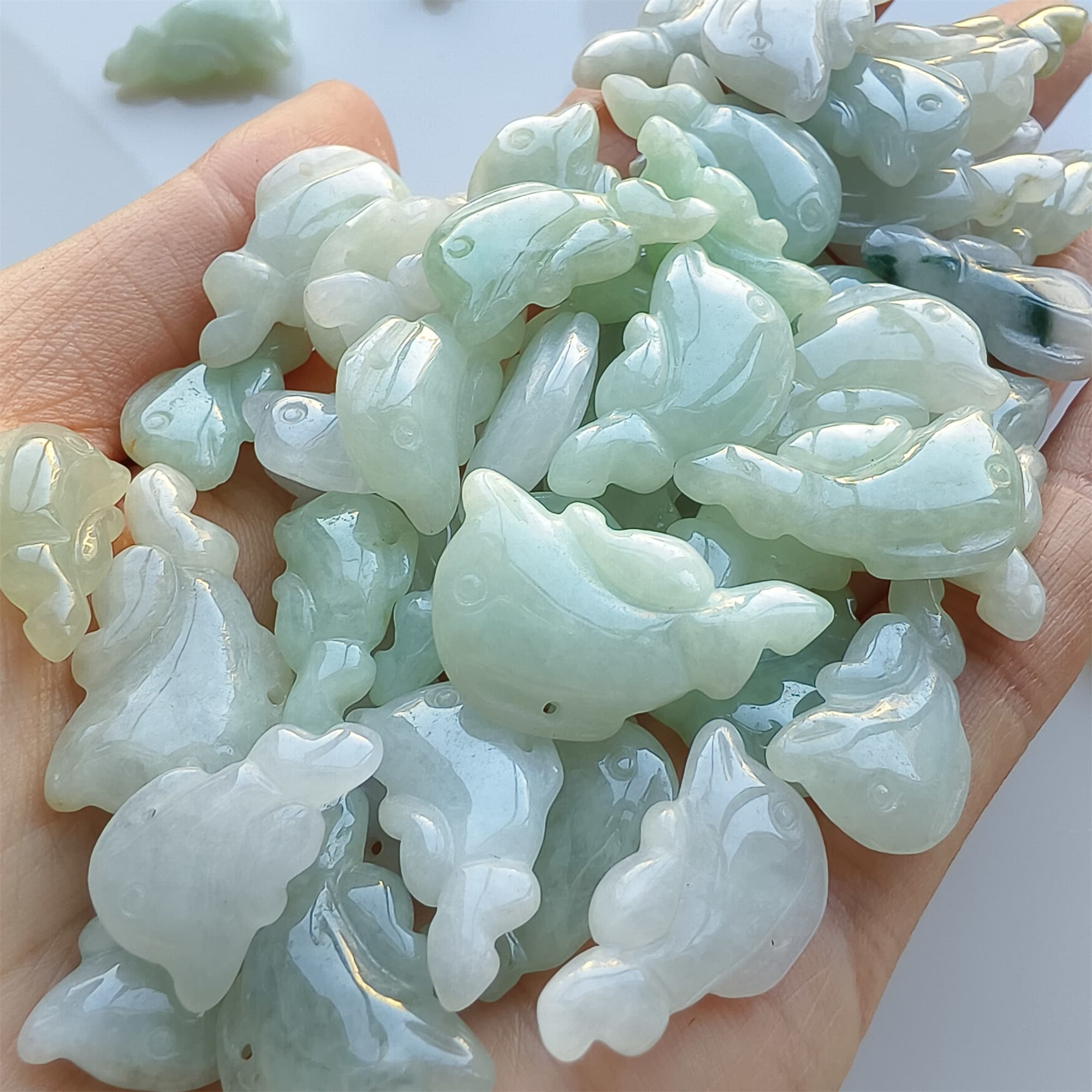 DDP 5pcs 19-25mm Natural Certificated Type A Green White Burmese Jadeite Dolphin Beads