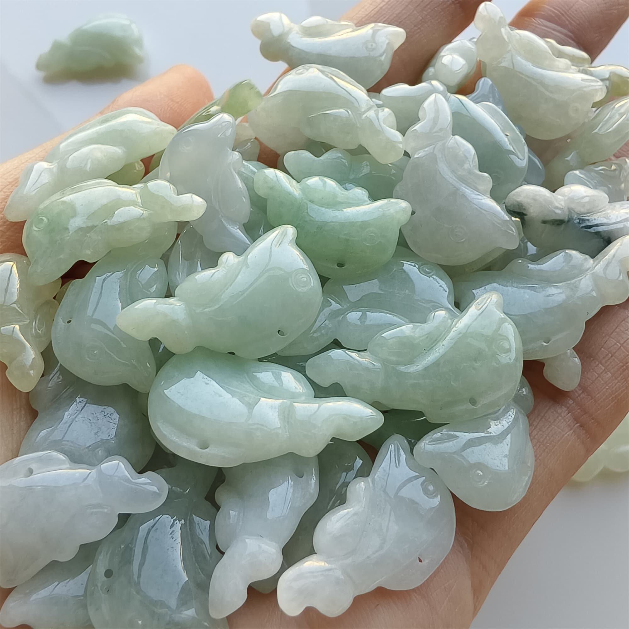 DDP 5pcs 19-25mm Natural Certificated Type A Green White Burmese Jadeite Dolphin Beads