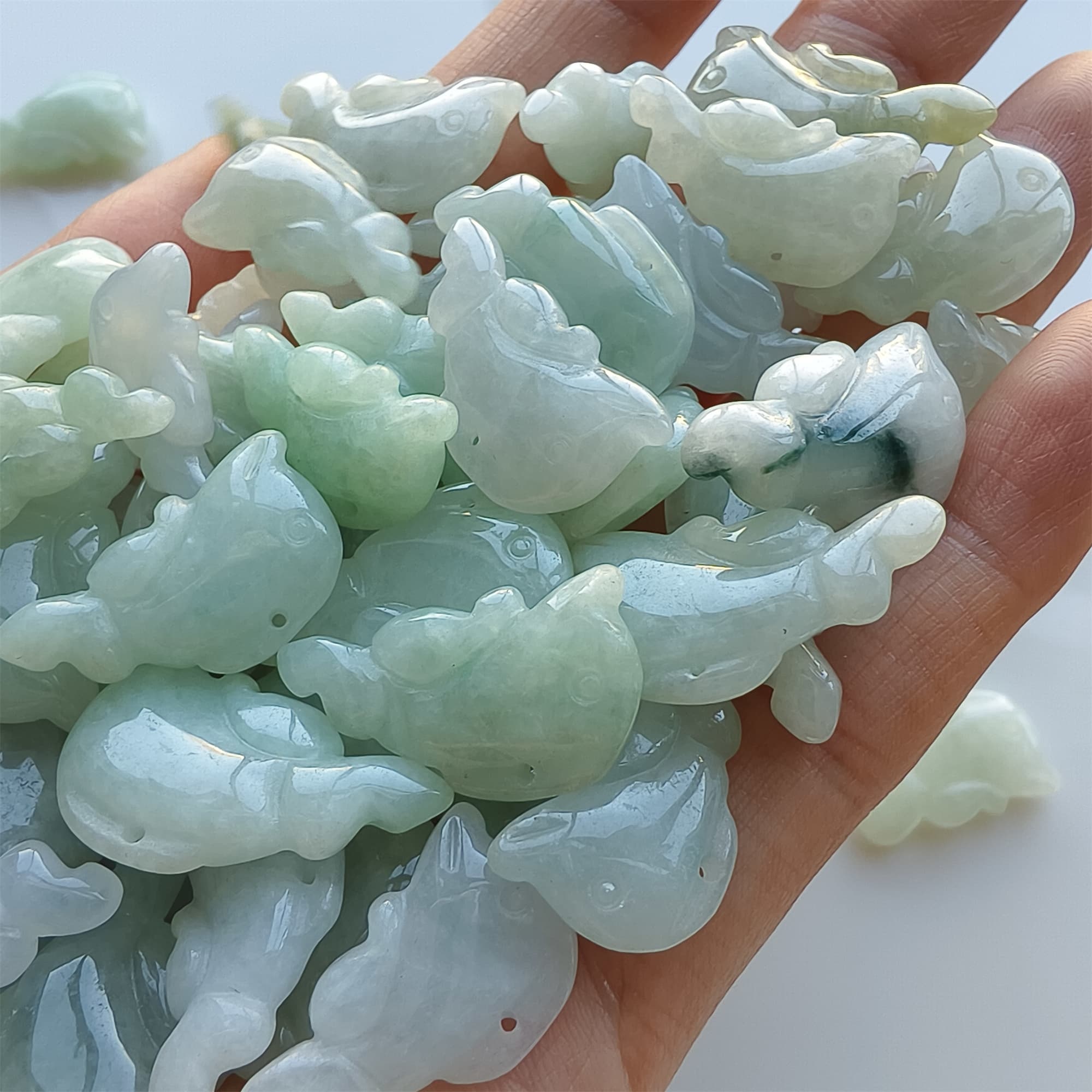 DDP 5pcs 19-25mm Natural Certificated Type A Green White Burmese Jadeite Dolphin Beads