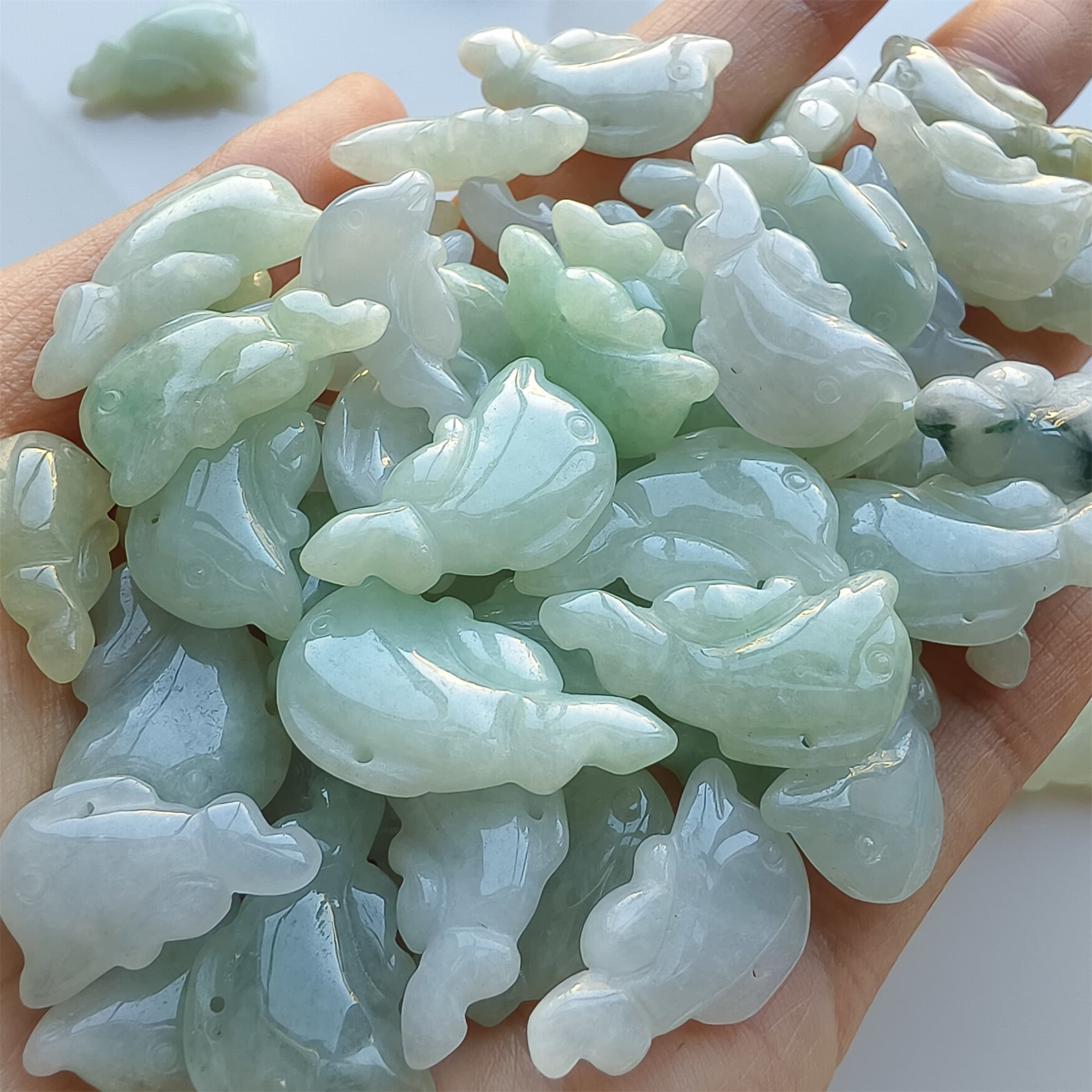 DDP 5pcs 19-25mm Natural Certificated Type A Green White Burmese Jadeite Dolphin Beads