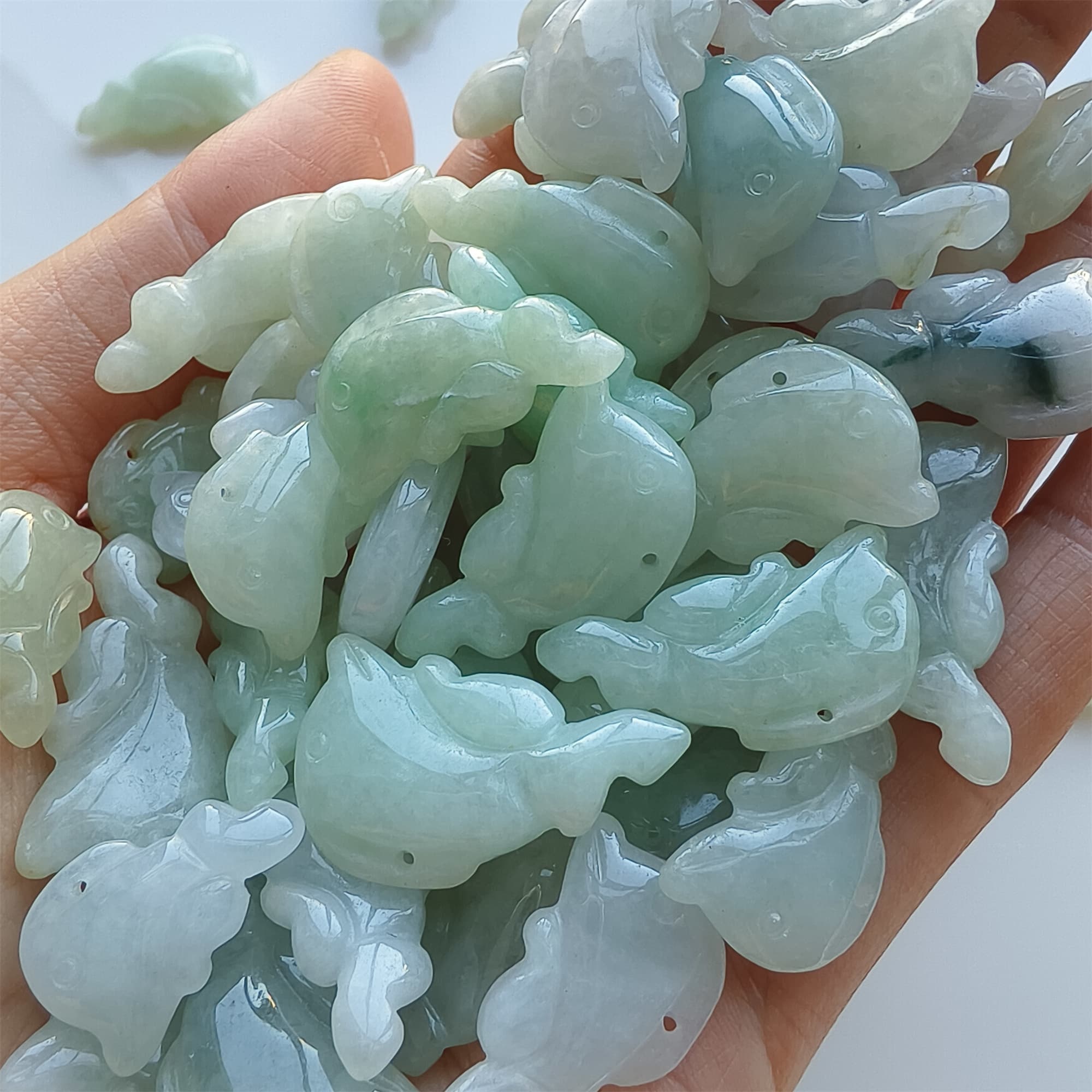 DDP 5pcs 19-25mm Natural Certificated Type A Green White Burmese Jadeite Dolphin Beads