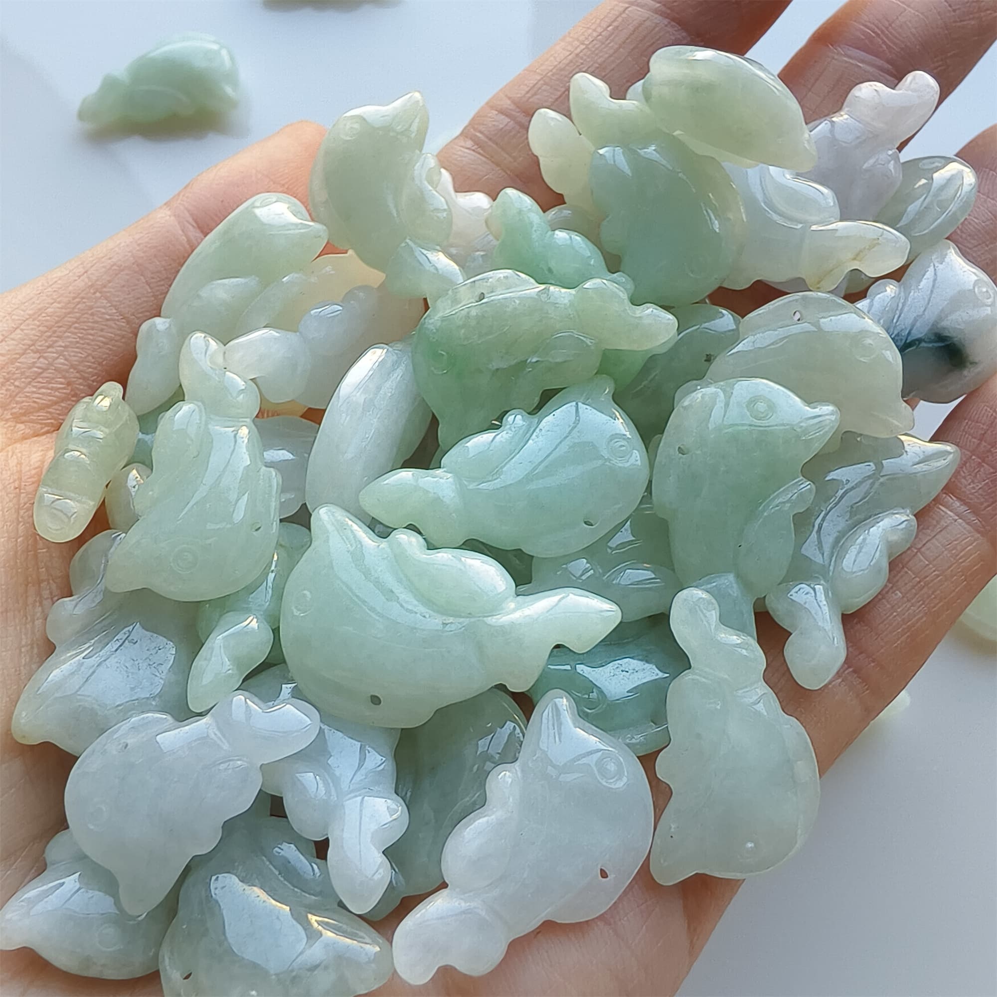 DDP 5pcs 19-25mm Natural Certificated Type A Green White Burmese Jadeite Dolphin Beads