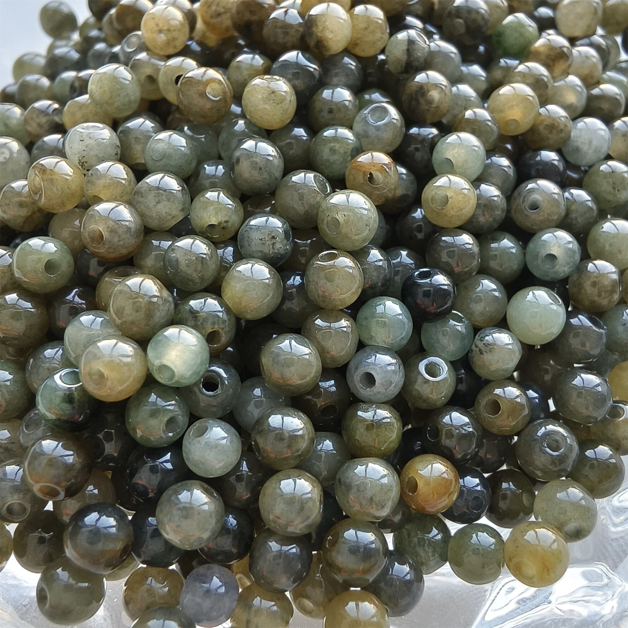 DDP 100pcs 4mm Natural Type A Untreated Yellow Black Chicken Species Burmese Jadeite Round Beads