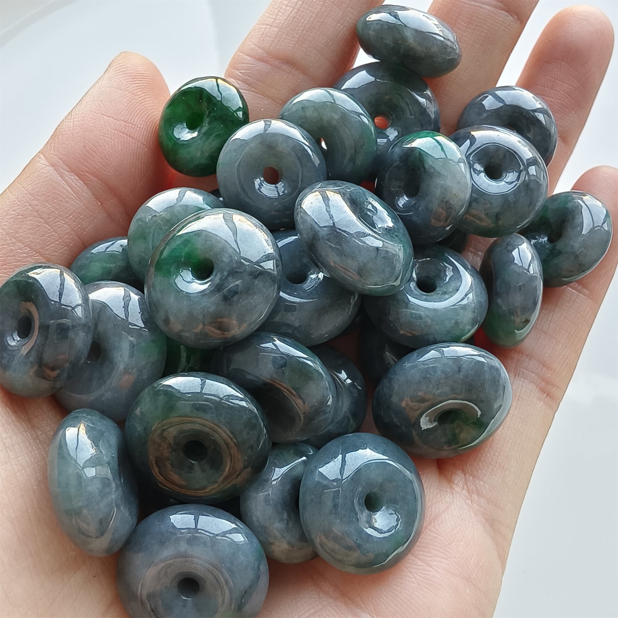 DDP 5mm 13-17.5mm Natural Type A Untreated Black Chicken Species Green Burmese Jadeite Safety Buckle Beads