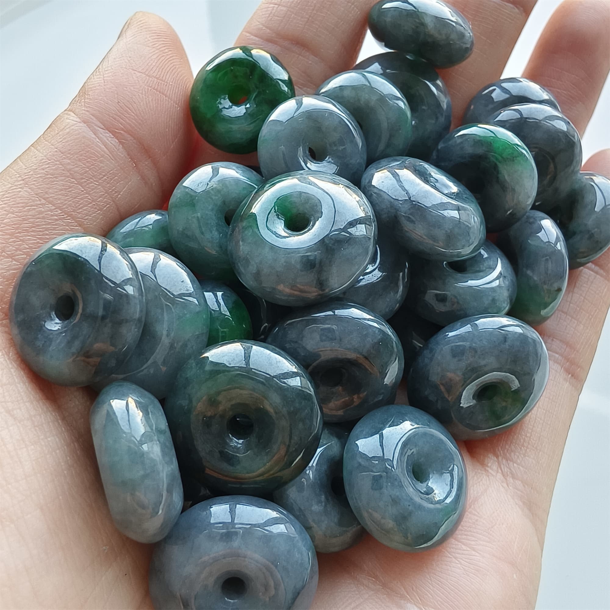 DDP 5mm 13-17.5mm Natural Type A Untreated Black Chicken Species Green Burmese Jadeite Safety Buckle Beads