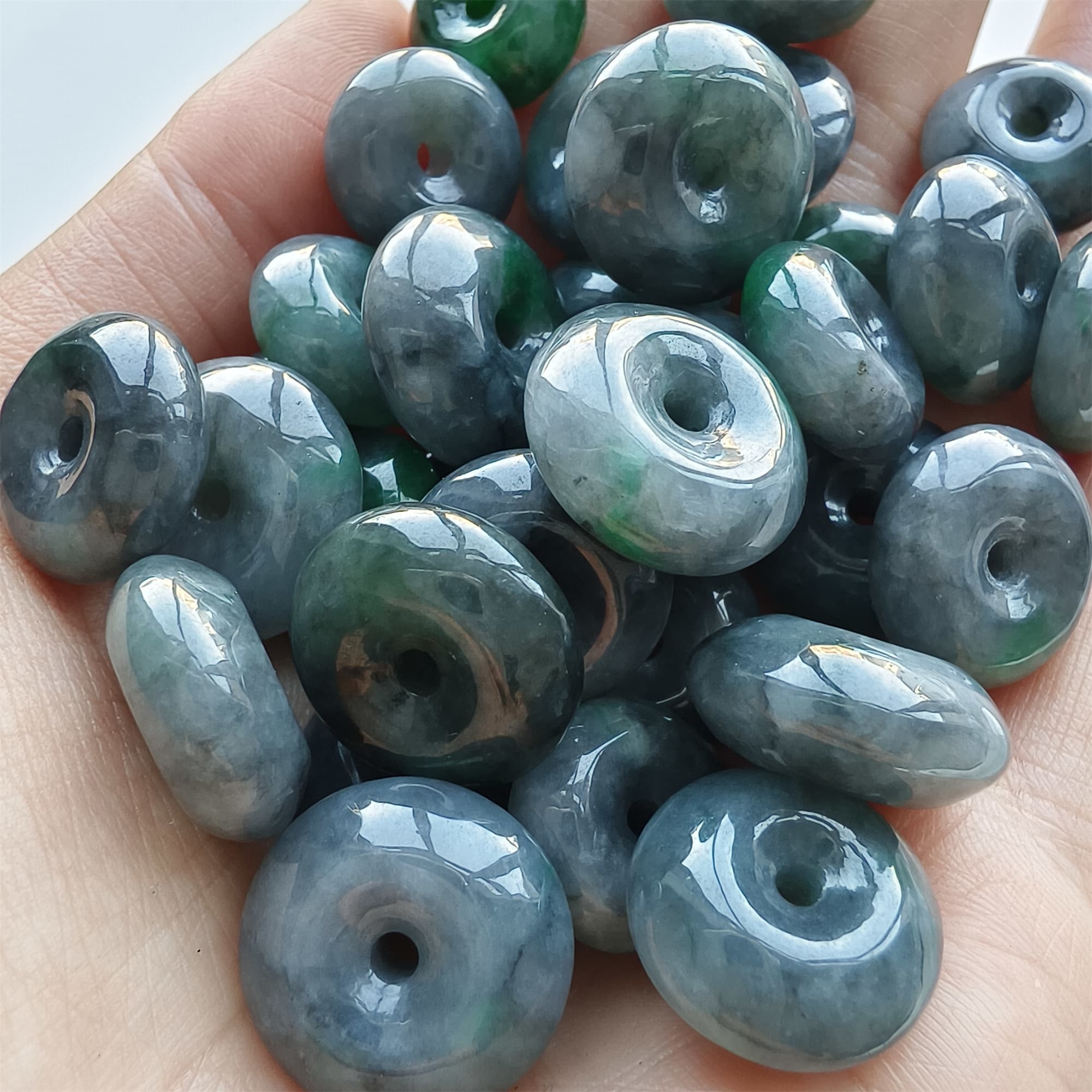 DDP 5mm 13-17.5mm Natural Type A Untreated Black Chicken Species Green Burmese Jadeite Safety Buckle Beads
