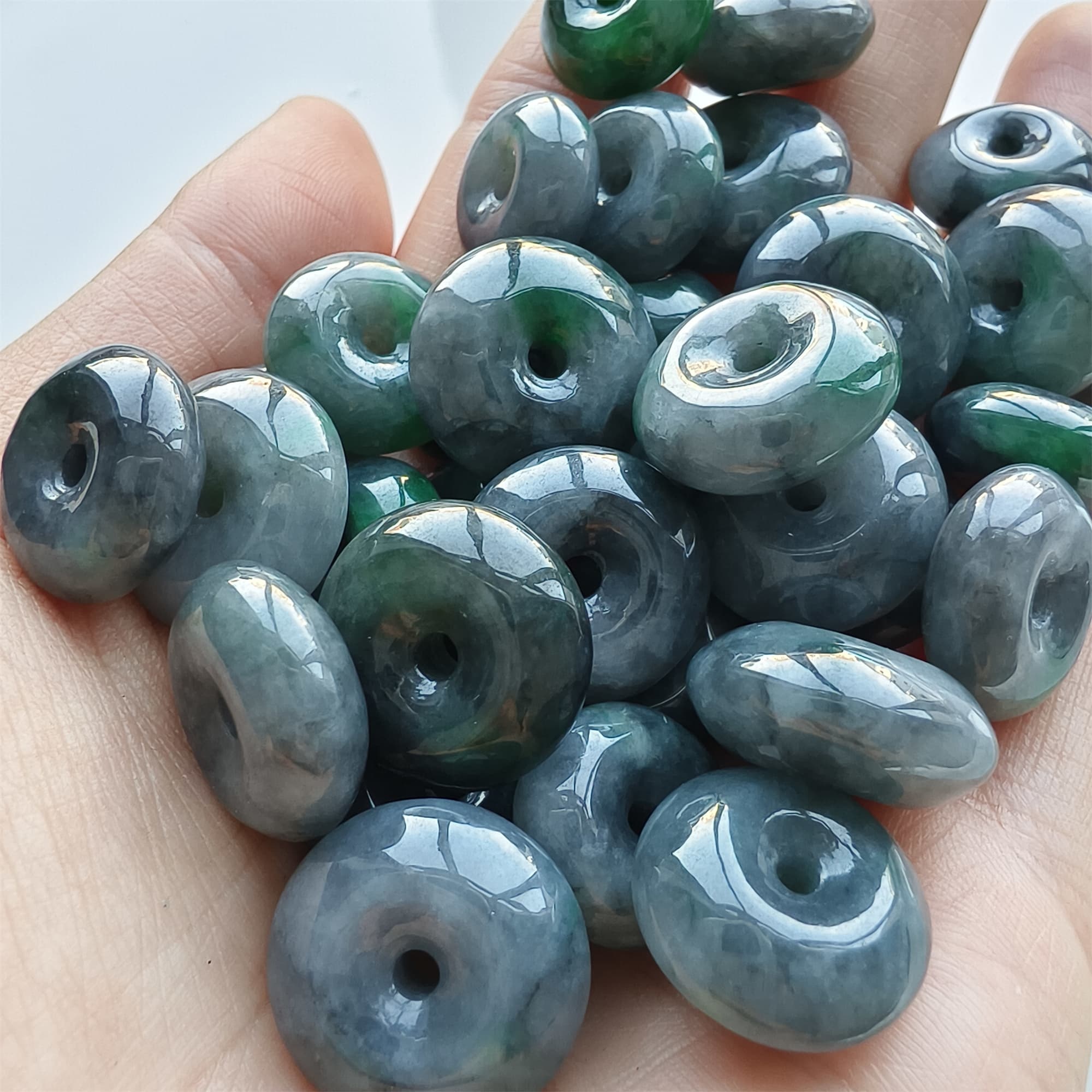 DDP 5mm 13-17.5mm Natural Type A Untreated Black Chicken Species Green Burmese Jadeite Safety Buckle Beads