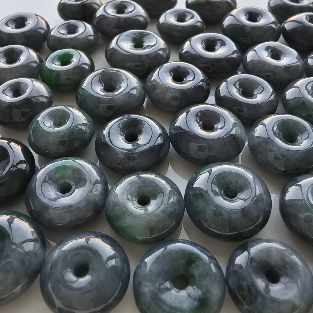 DDP 5mm 13-17.5mm Natural Type A Untreated Black Chicken Species Green Burmese Jadeite Safety Buckle Beads