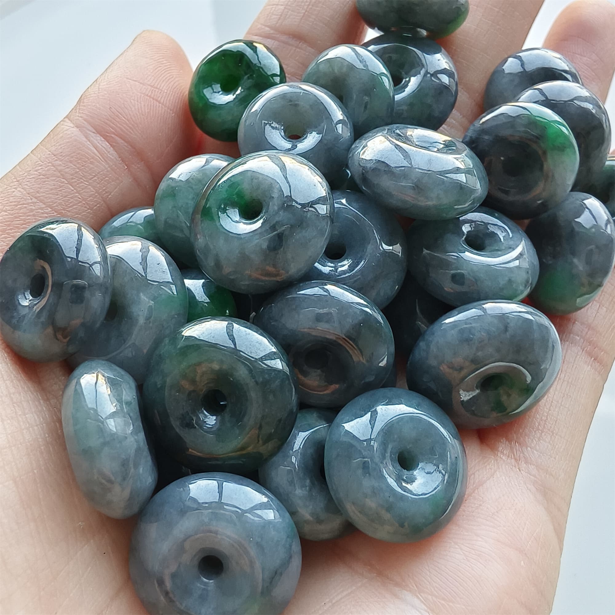 DDP 5mm 13-17.5mm Natural Type A Untreated Black Chicken Species Green Burmese Jadeite Safety Buckle Beads