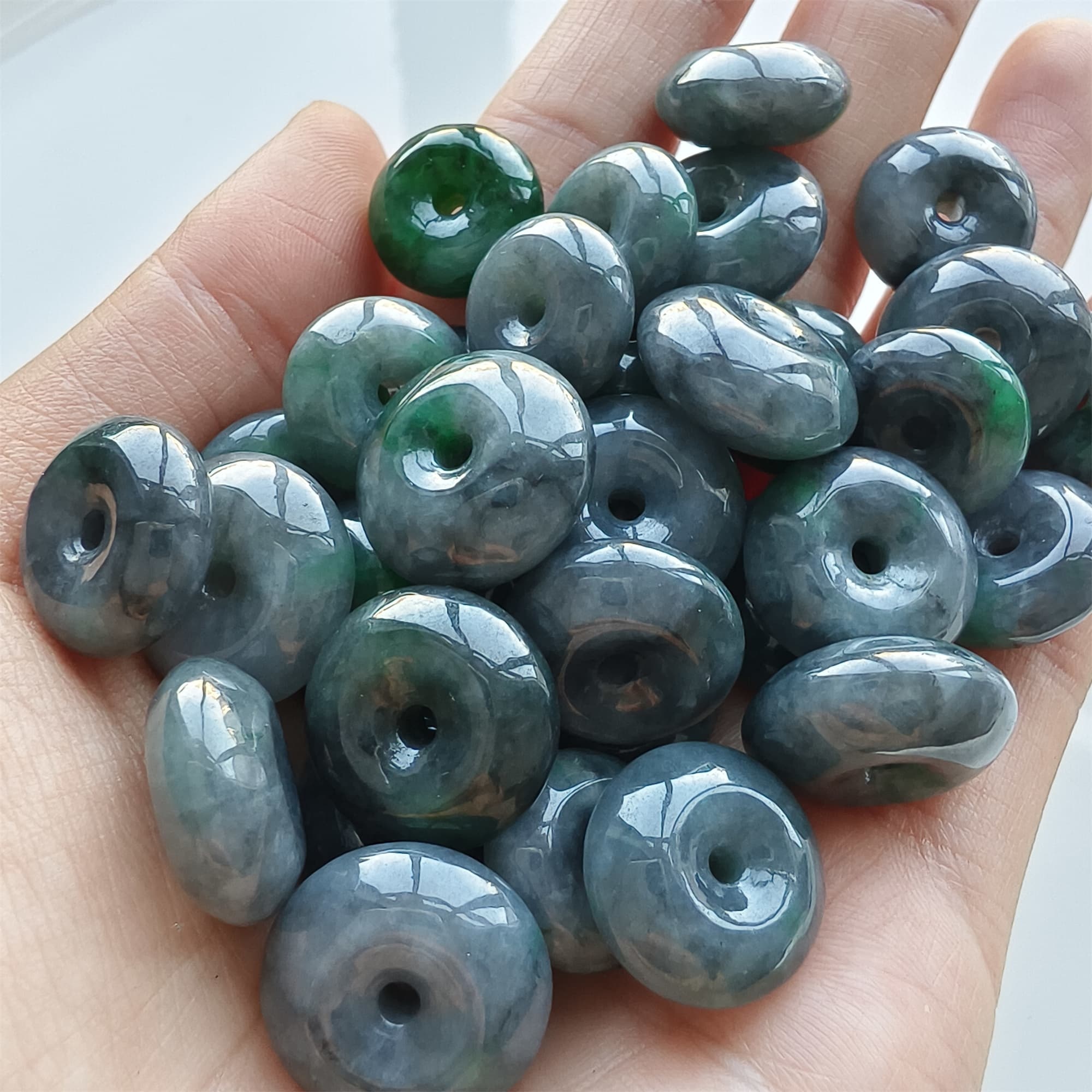 DDP 5mm 13-17.5mm Natural Type A Untreated Black Chicken Species Green Burmese Jadeite Safety Buckle Beads