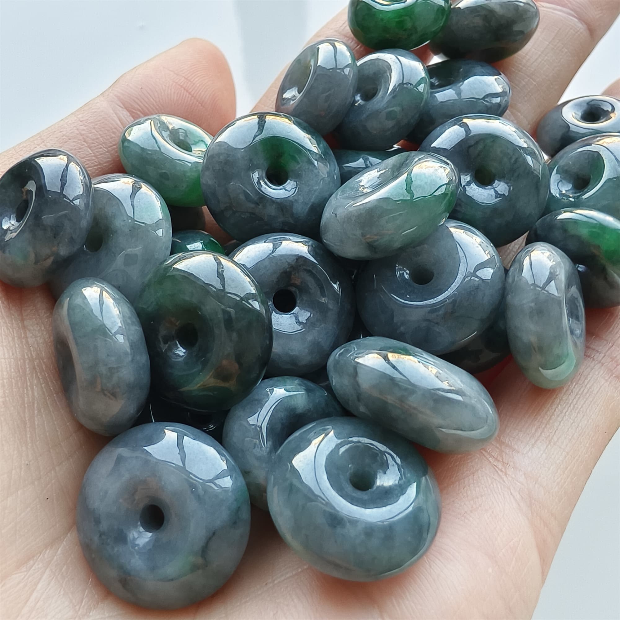 DDP 5mm 13-17.5mm Natural Type A Untreated Black Chicken Species Green Burmese Jadeite Safety Buckle Beads