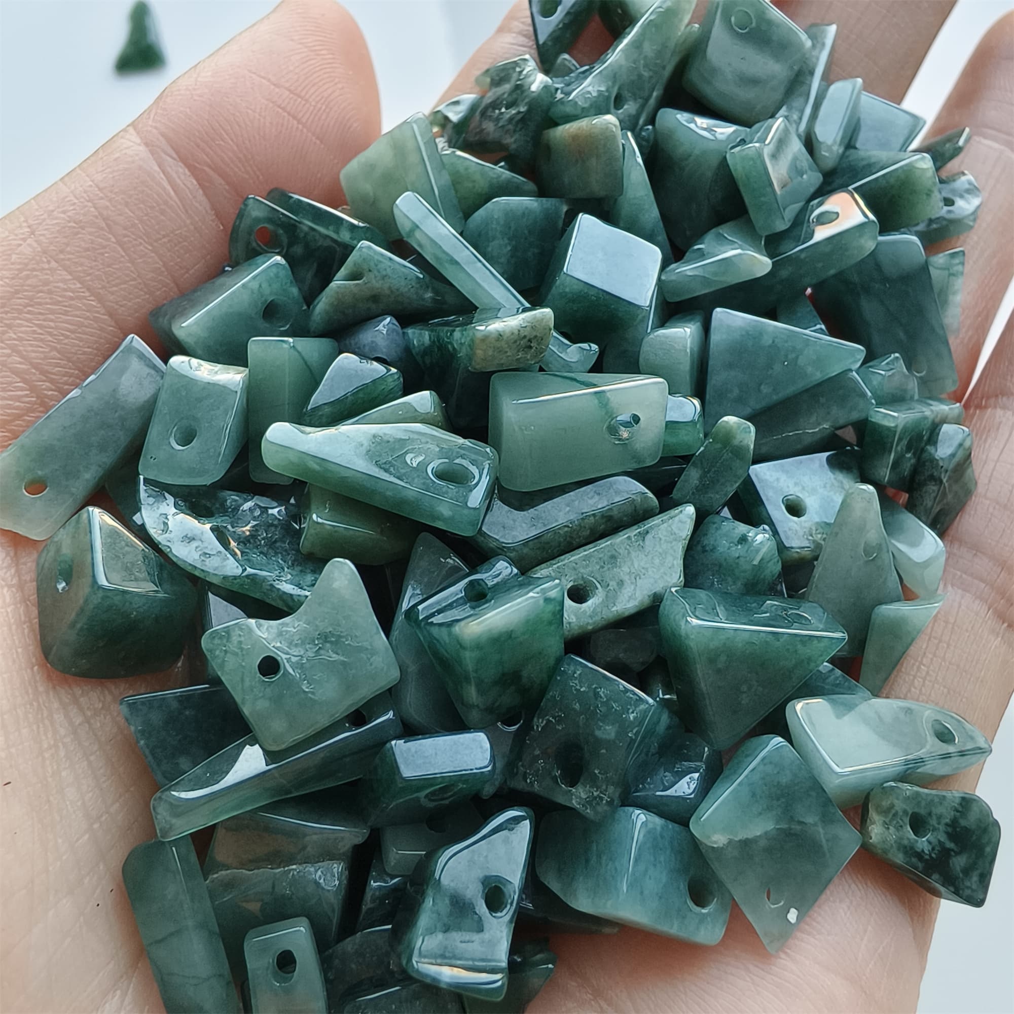 DDP 50pcs 5-13mm Natural Certificated Type A Blue Guatemalan Jadeite Irregular Beads