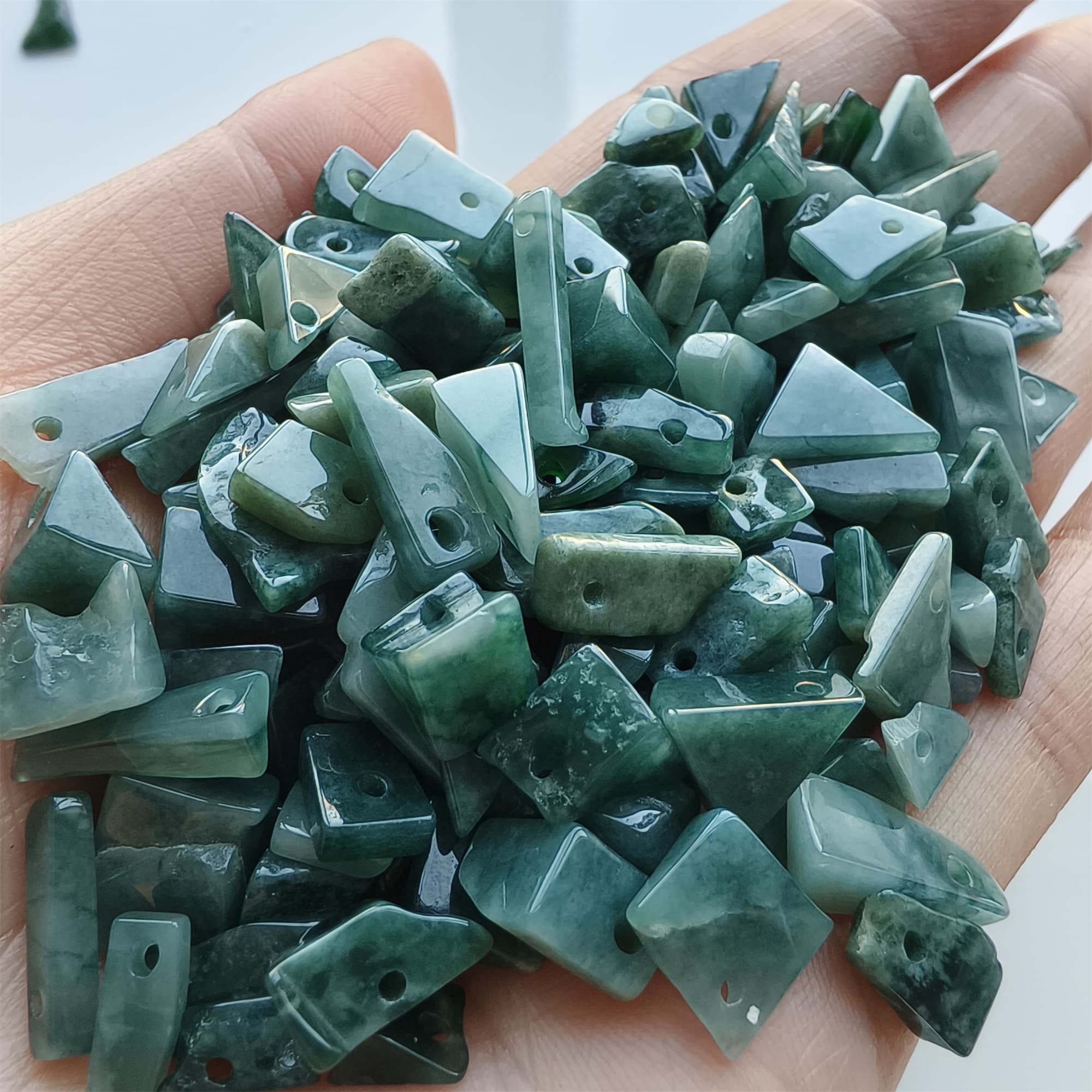 DDP 50pcs 5-13mm Natural Certificated Type A Blue Guatemalan Jadeite Irregular Beads